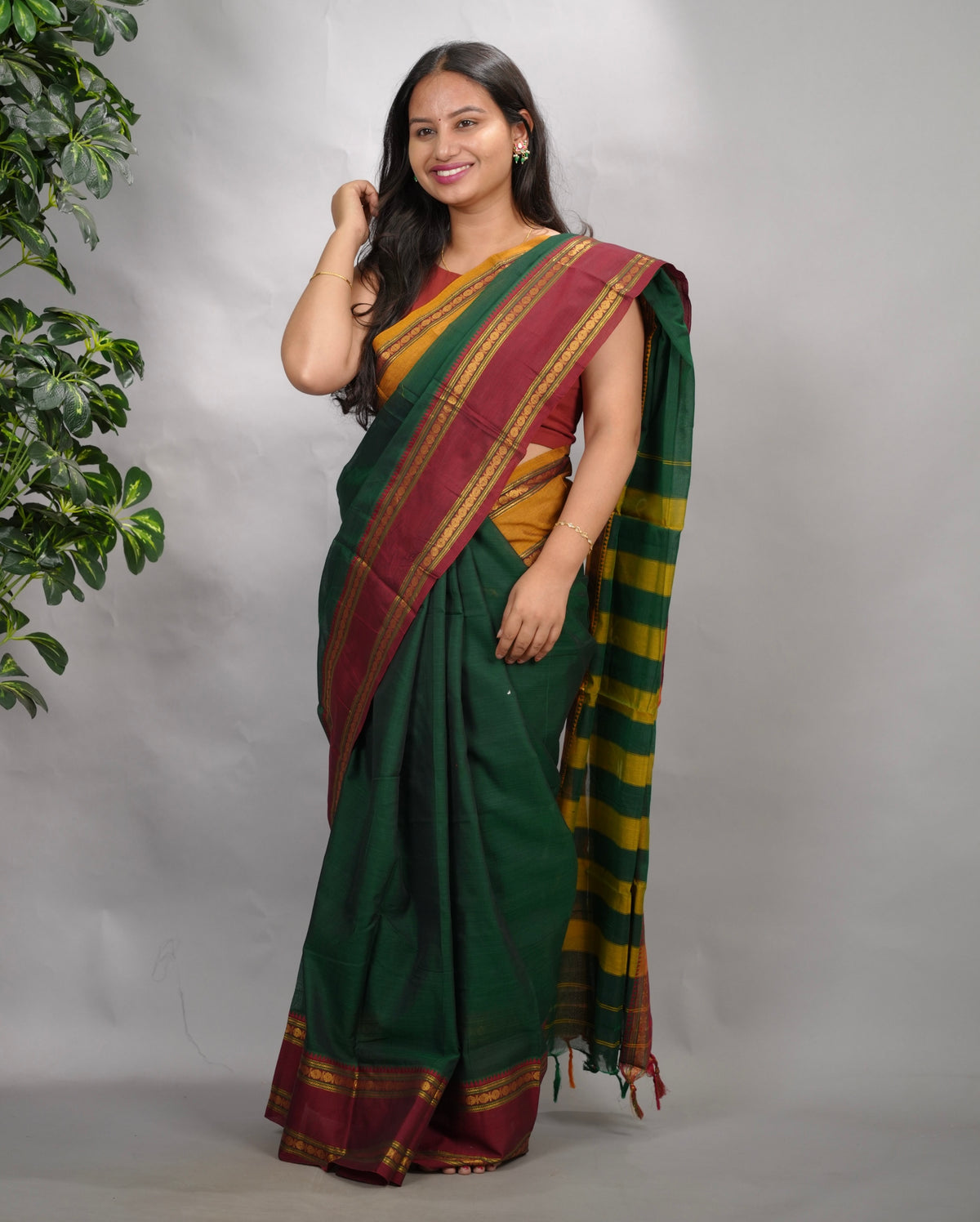 Green Narayanpet Cotton Saree With Ganga And Jamuna Border | Looms & Tassels