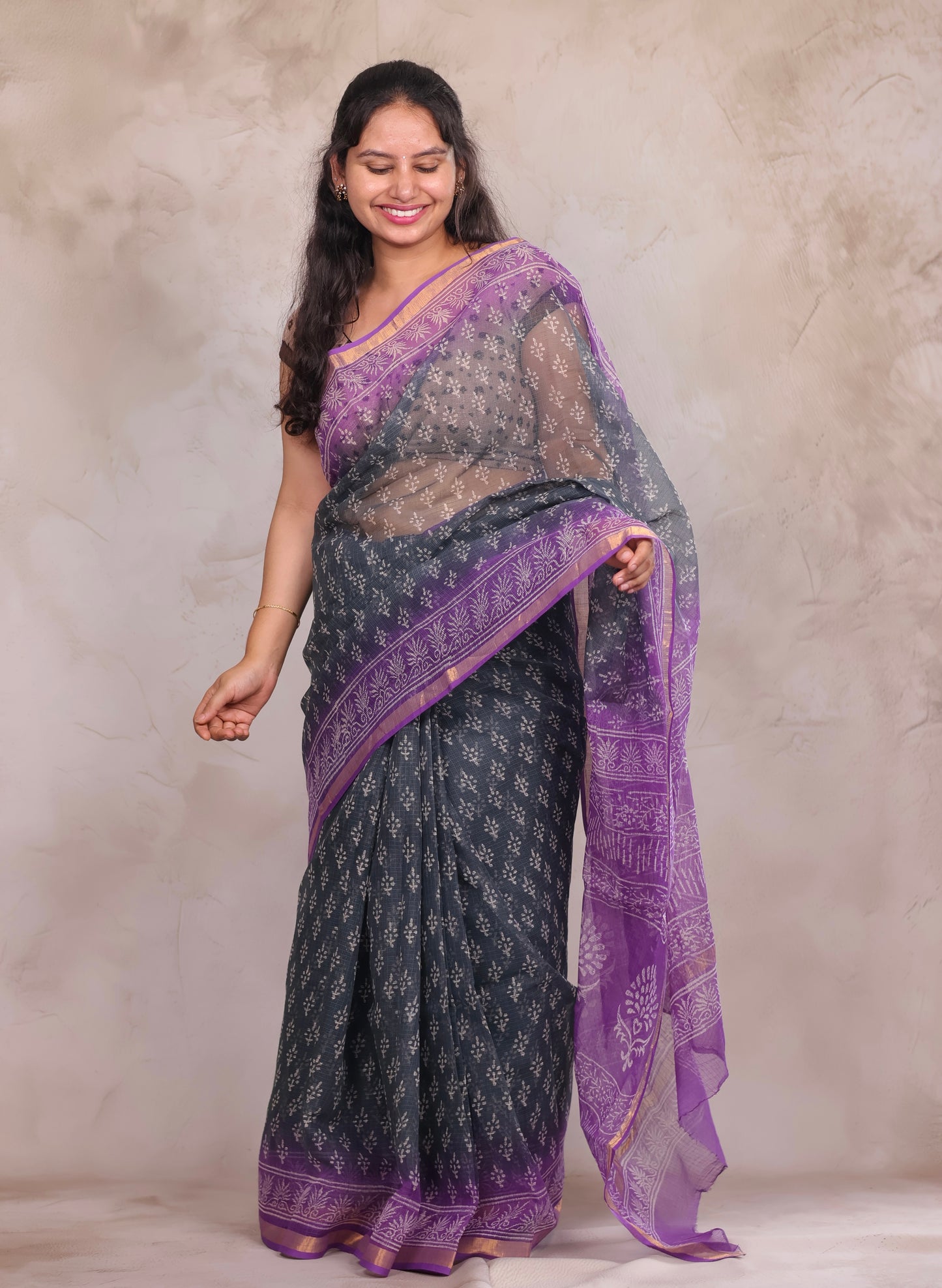 Ash And Dark Lavender Dual Shade Pure Kota Doria Saree with Bagru Handblock Prints | Looms & Tassels