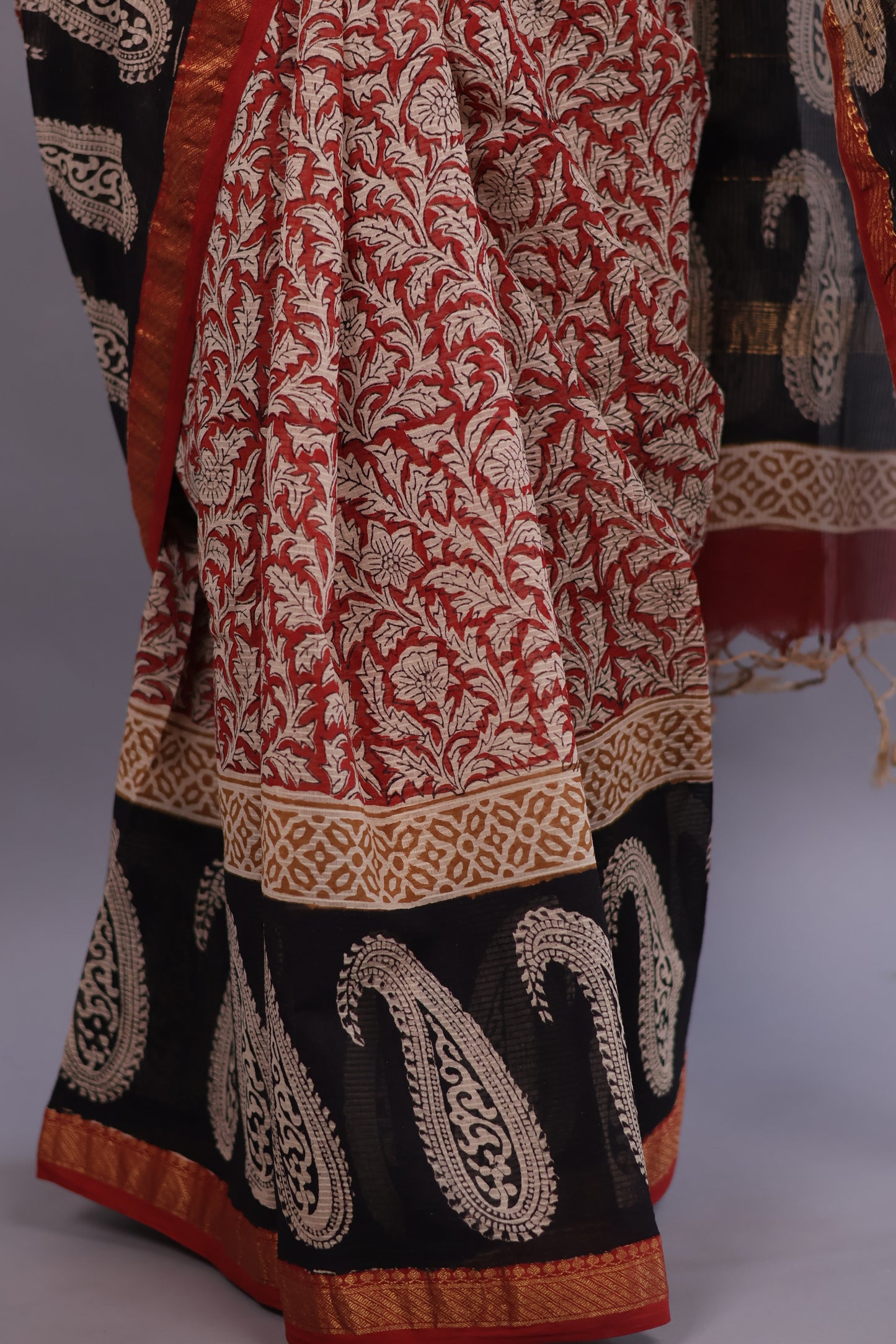 Red & Black Bagru Hand Block Printed Maheswari Silk Cotton Saree