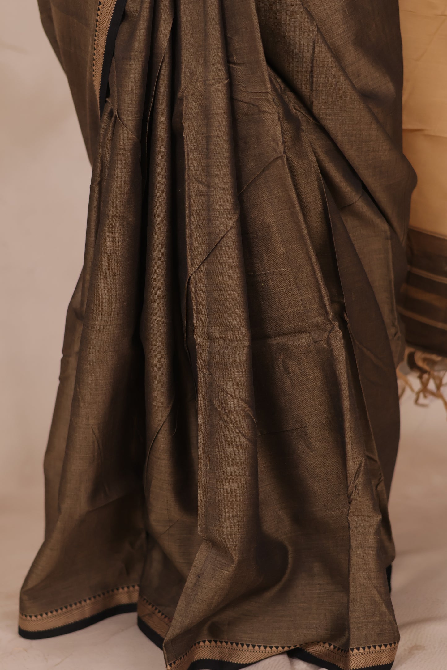 Grey & Black Narayanpet Cotton Saree | Looms & Tassels