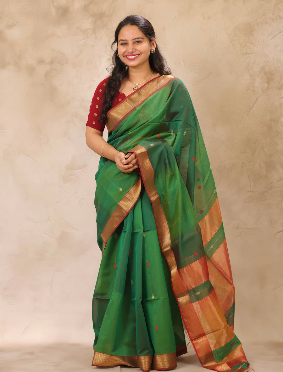 Green Dual Tone Handloom Maheswari Silk Cotton Sarees | Looms & Tassels