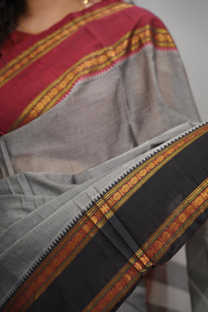 Grey Narayanpet Cotton Saree With Ganga And Jamuna Border | Looms & Tassels