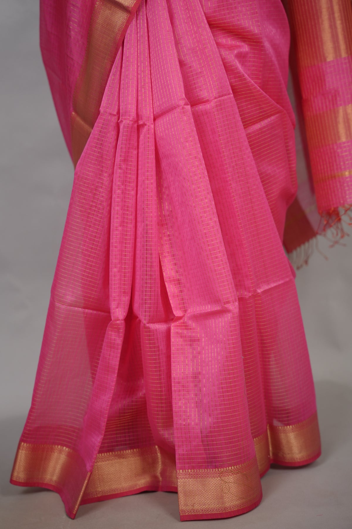 Pink Checks Handloom Maheswari Silk Cotton Sarees | Looms & Tassels