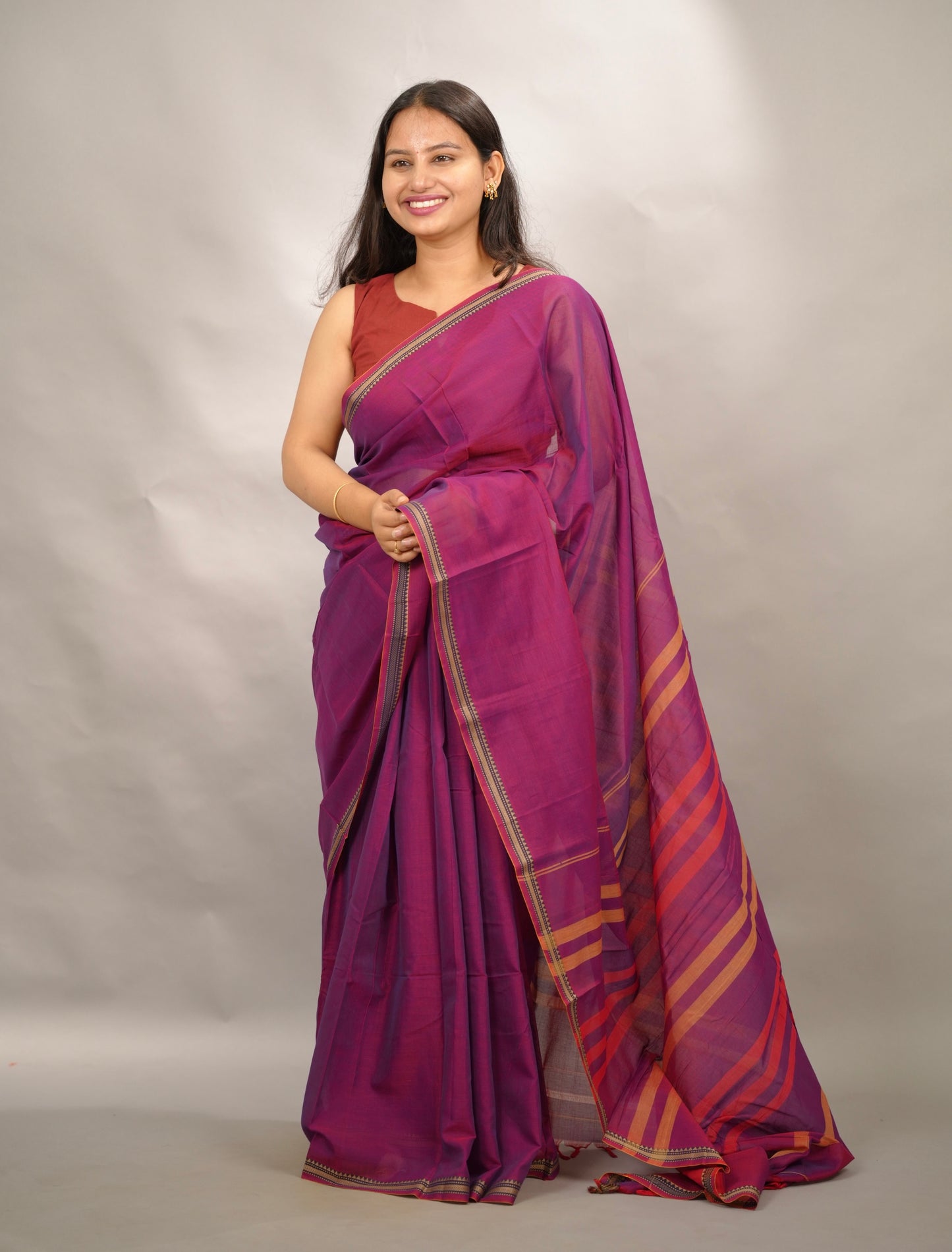 Magenta Narayanpet Cotton Saree | Looms & Tassels