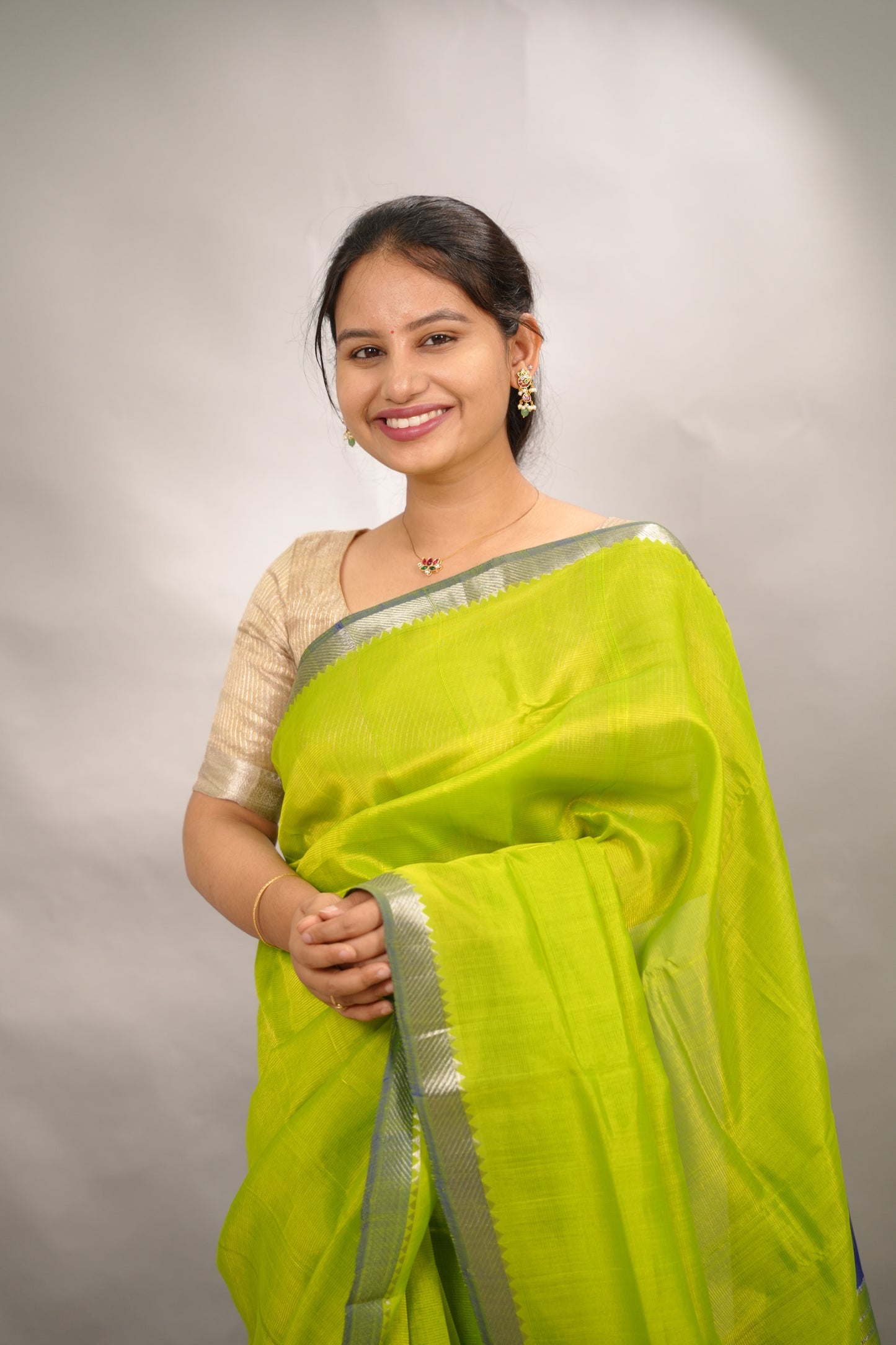 Parrot Green & Blue Handloom Mangalagiri Silk Saree| Looms & Tassels