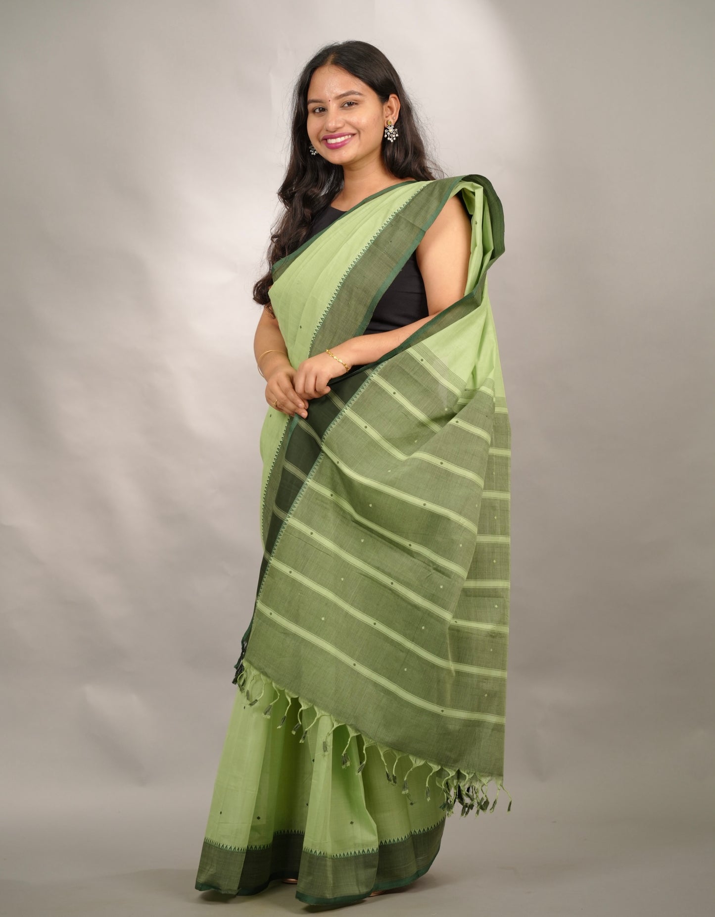 Pista Green Handloom Venkatagiri Cotton Saree Without Blouse | Looms & Tassels