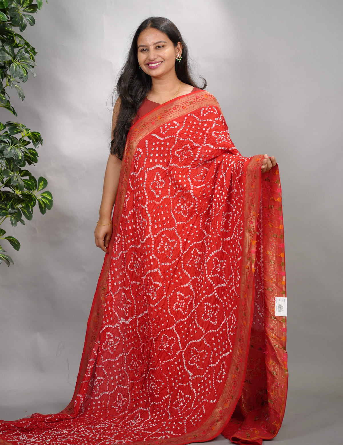 Red Handcrafted Pattern Bandhani Paithani Dola Silk Saree | Looms & Tassels