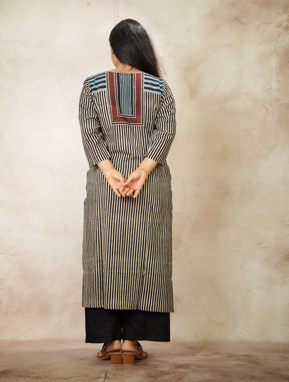 Black & White Ajrakh Pattern Hand Block printed Kurti | Looms & Tassels