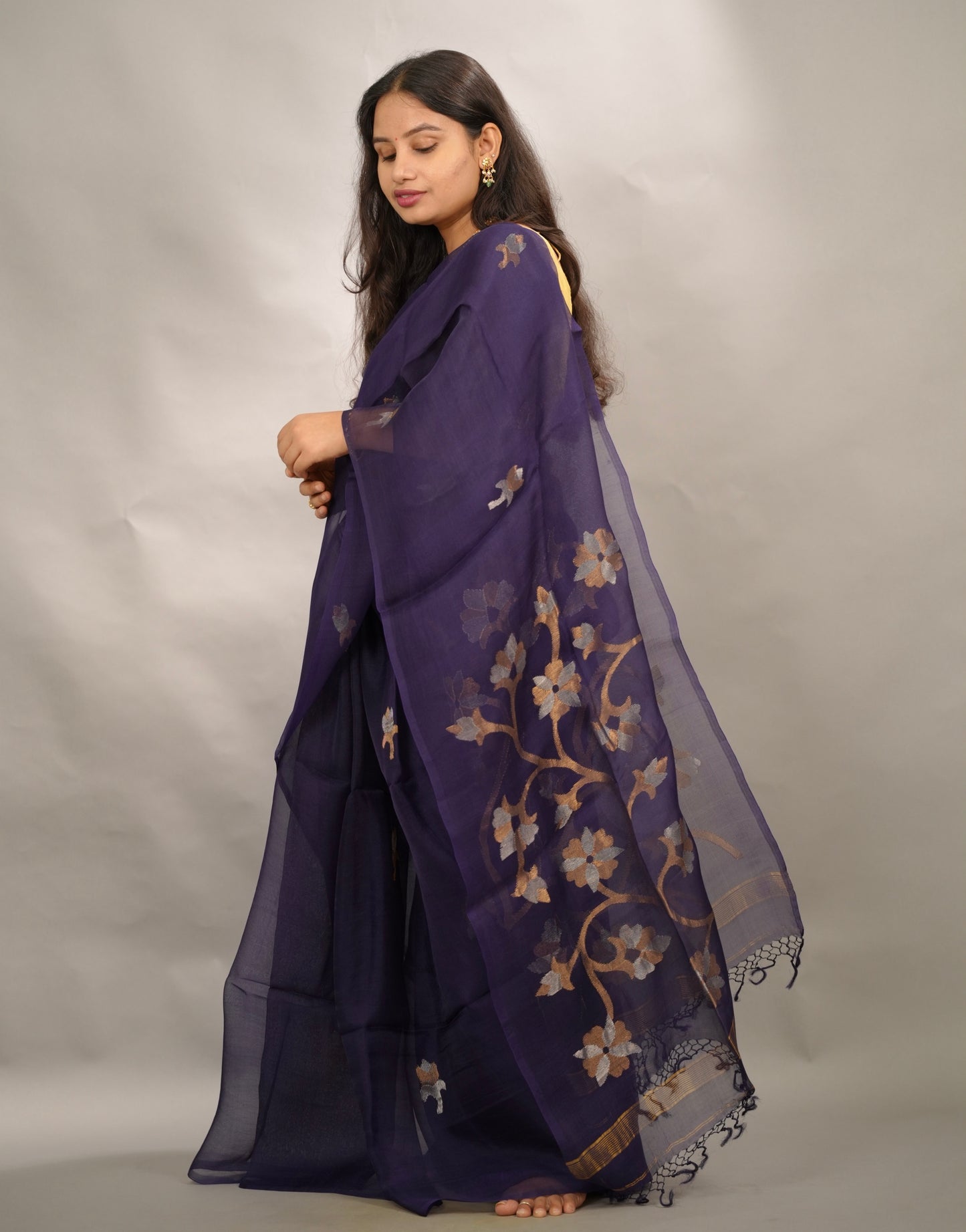 Blue Handloom Muslin Silk Saree With jamdhani weaving | Looms & Tassels