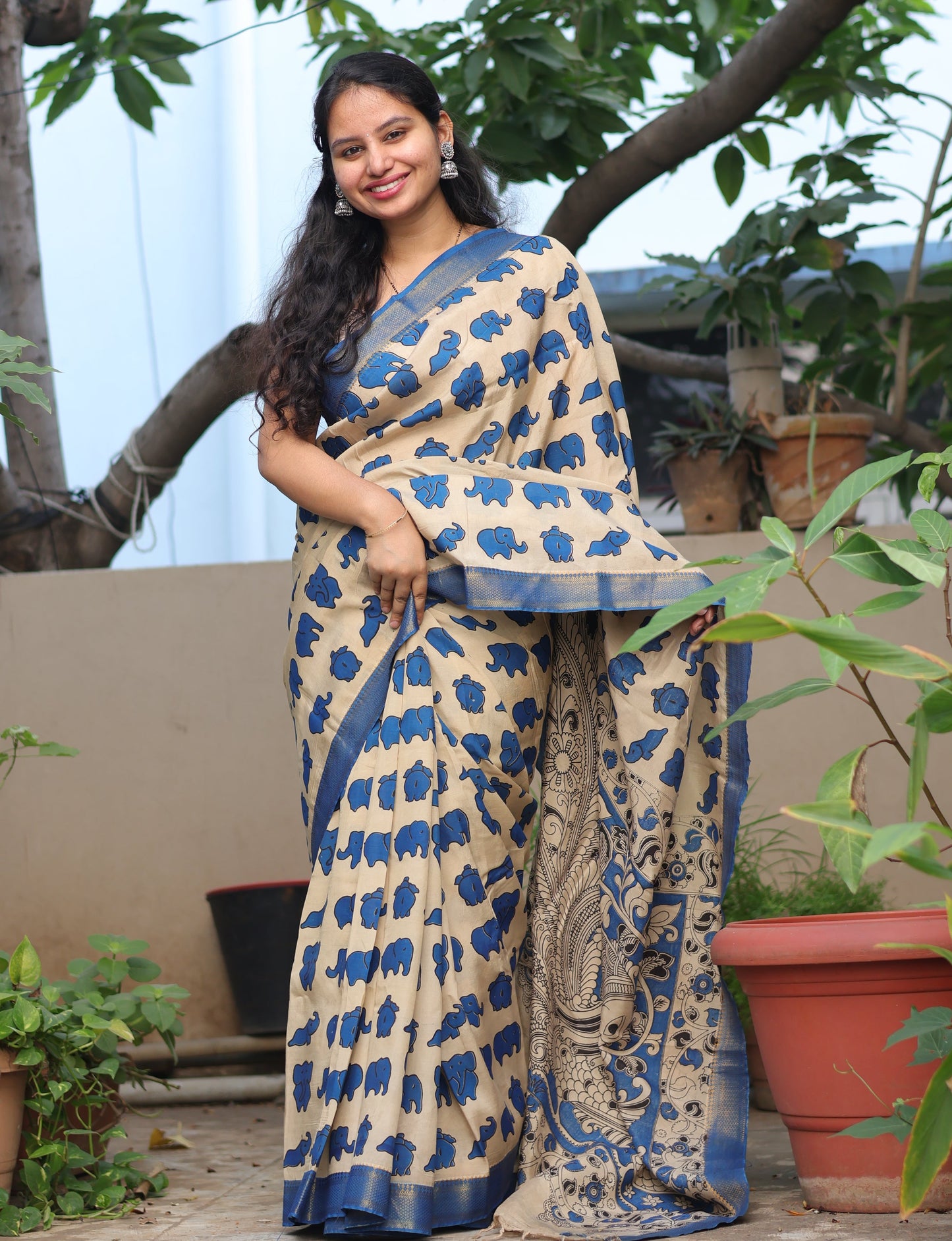 Cream & Blue Elephant Kalamkari Silk Handcrafted Nizam Border Saree