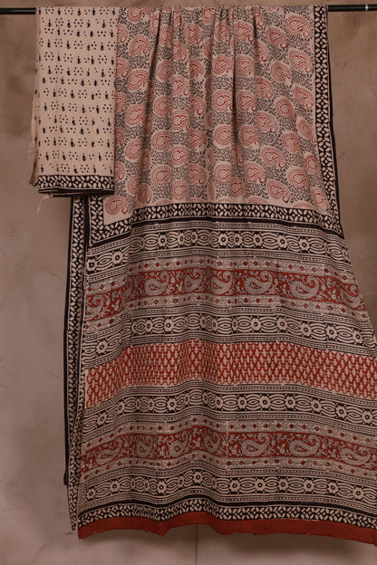 Cream Bagru Handblock printed MulMul cotton saree | Looms & Tassels