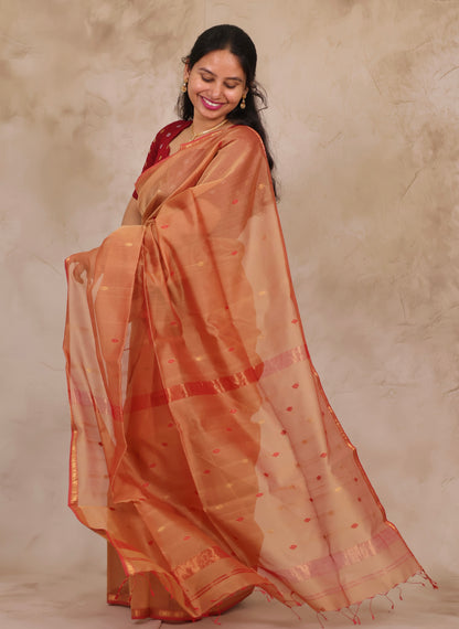 Peach Handloom Maheswari Silk Cotton Sarees | Looms & Tassels