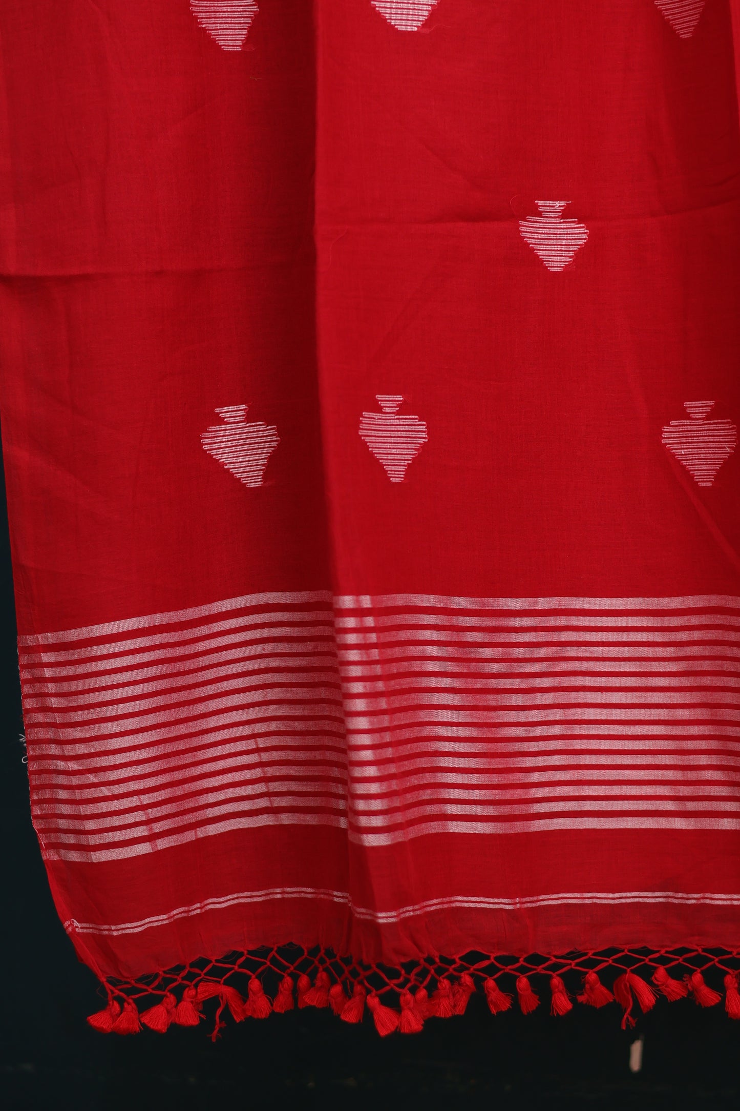 Red Pure Handwoven Malai Cotton Saree with Butta Weaving
