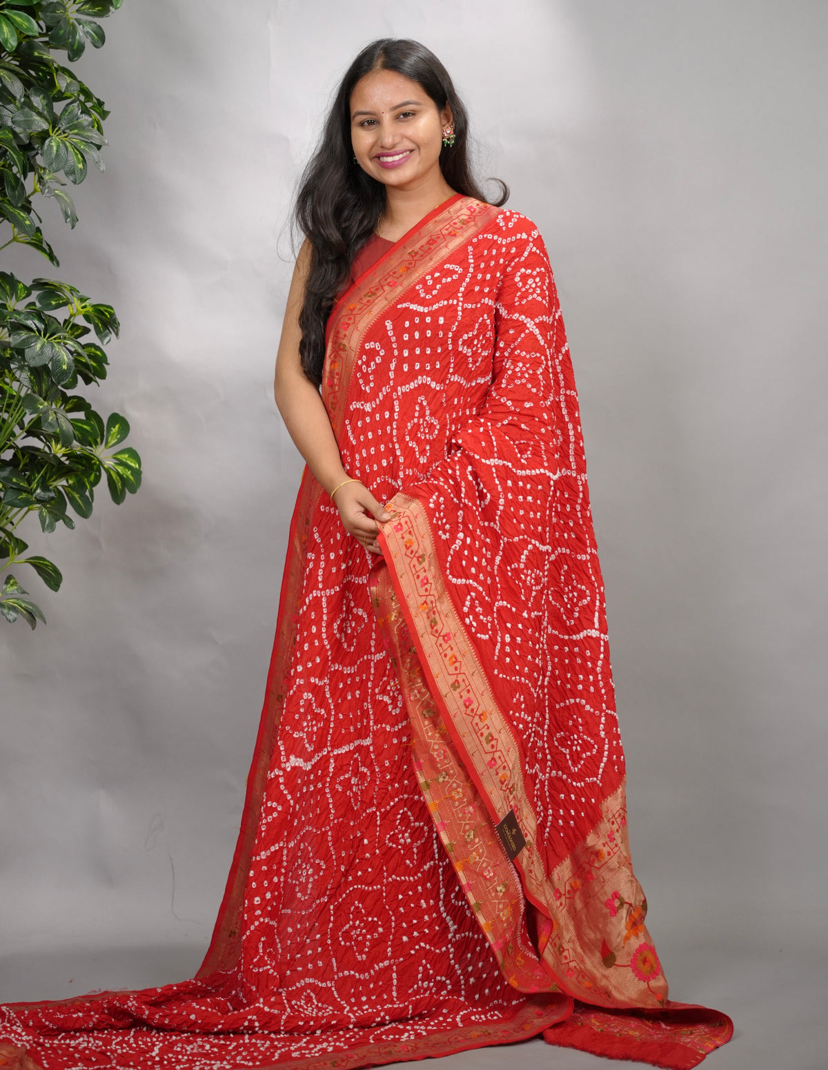 Red Handcrafted Pattern Bandhani Paithani Dola Silk Saree | Looms & Tassels