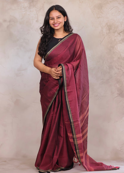 Dual shade Narayanpet Cotton Saree with Ikkat Blouse Piece | Looms & Tassels