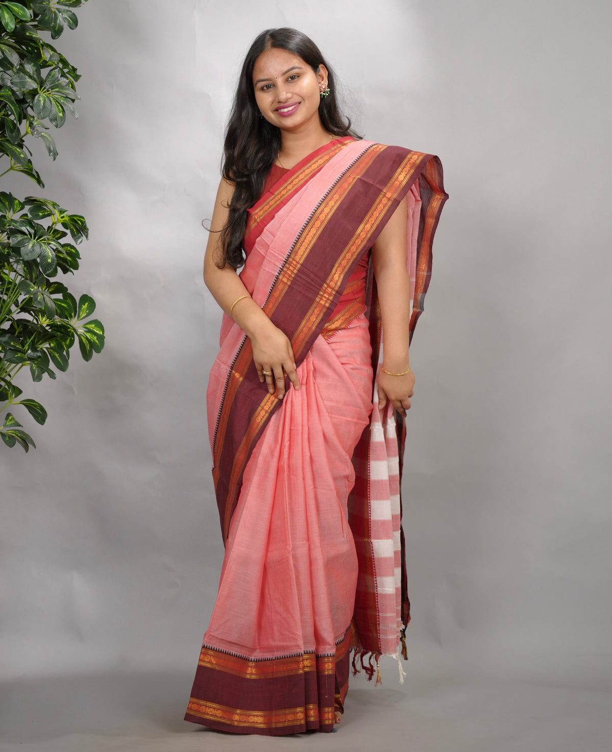 Onion Pink Narayanpet Cotton Saree With Ganga And Jamuna Border | Looms & Tassels