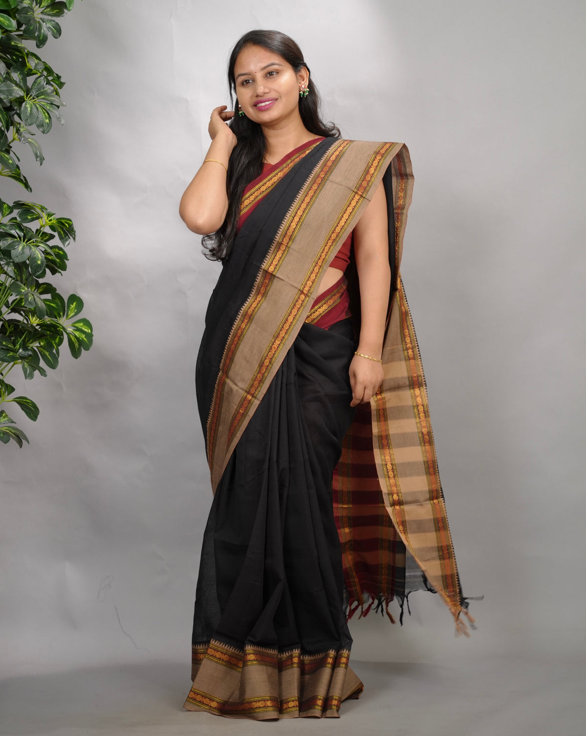 Black Narayanpet Cotton Saree With Ganga And Jamuna Border | Looms & Tassels