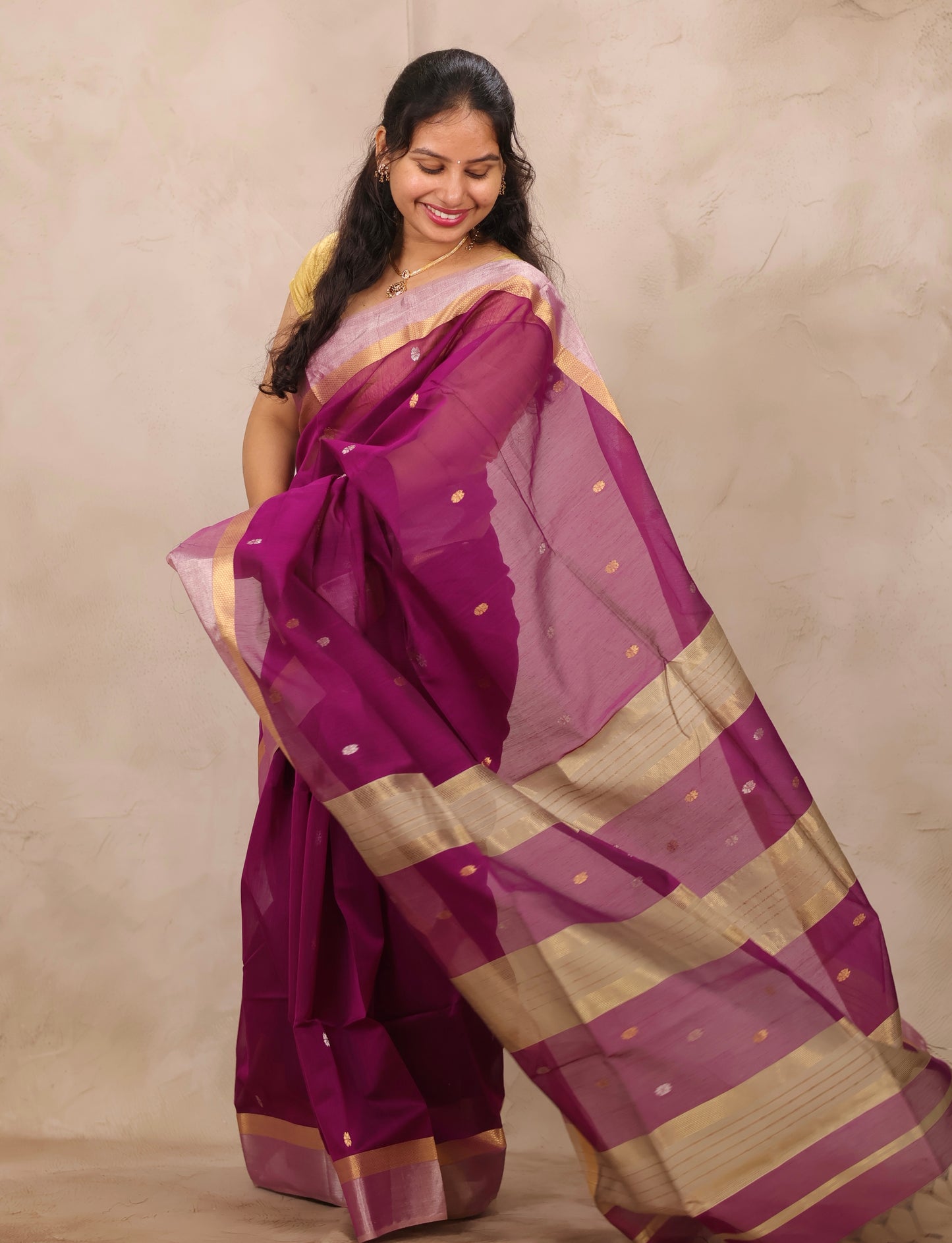Magenta Handloom Maheswari Silk Cotton Sarees | Looms & Tassels