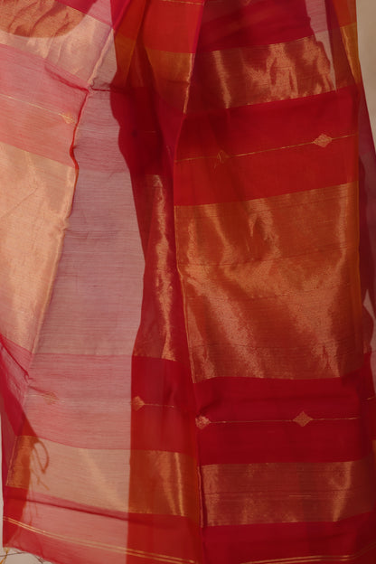 Red Dual Tone Handloom Maheswari Silk Cotton Sarees | Looms & Tassels
