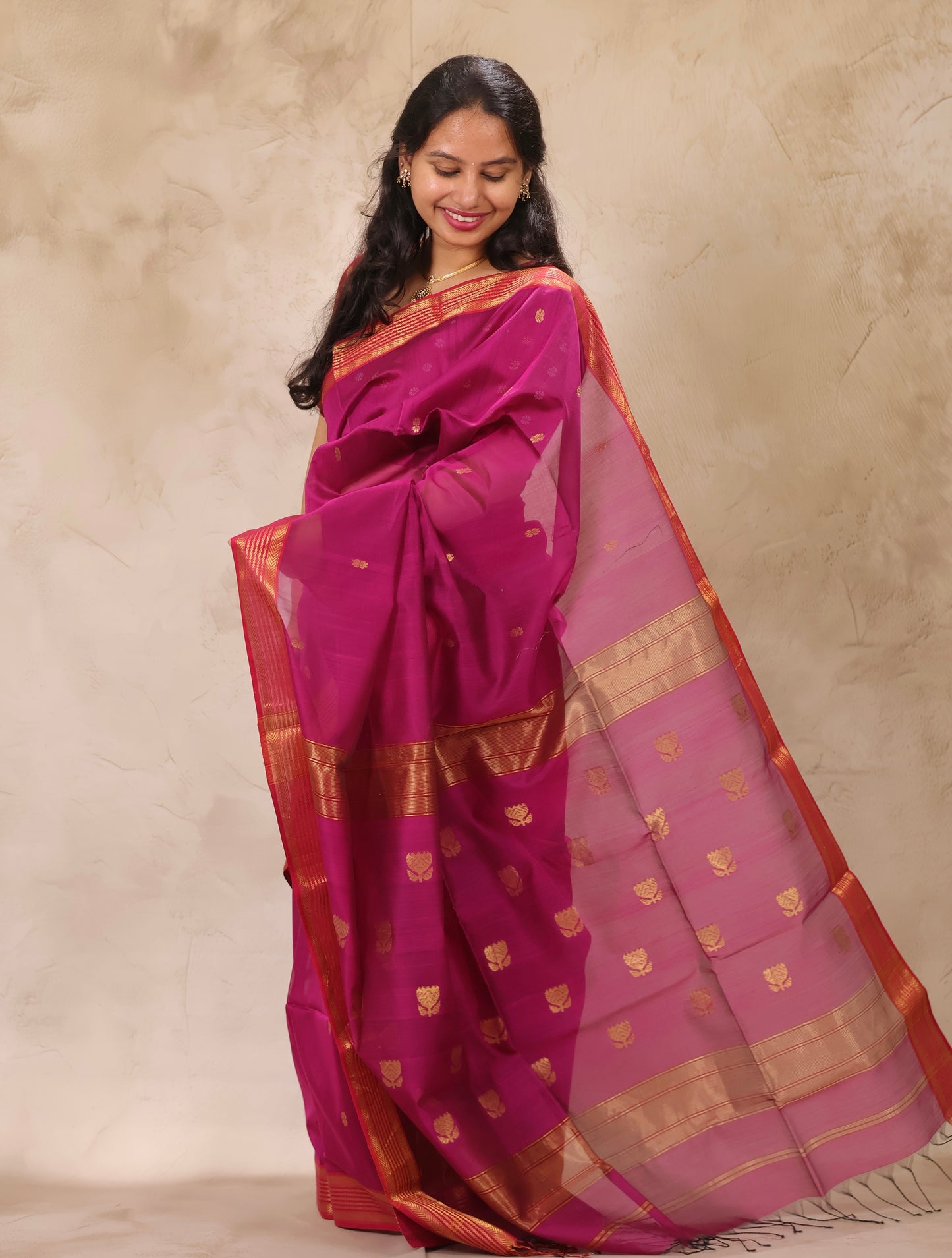 Magenta Handloom Maheswari Silk Cotton Sarees | Looms & Tassels