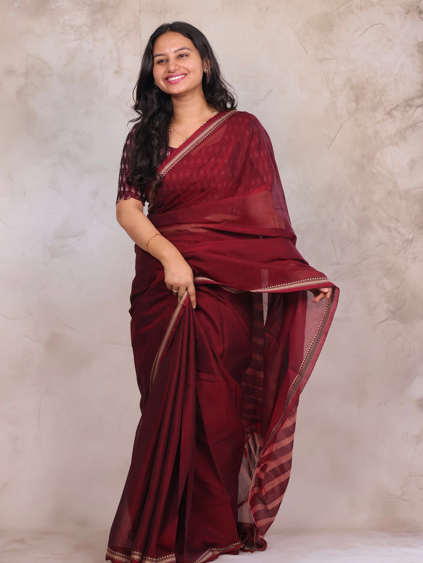 Maroon Narayanpet Cotton Saree with Ikkat Blouse Piece | Looms & Tassels