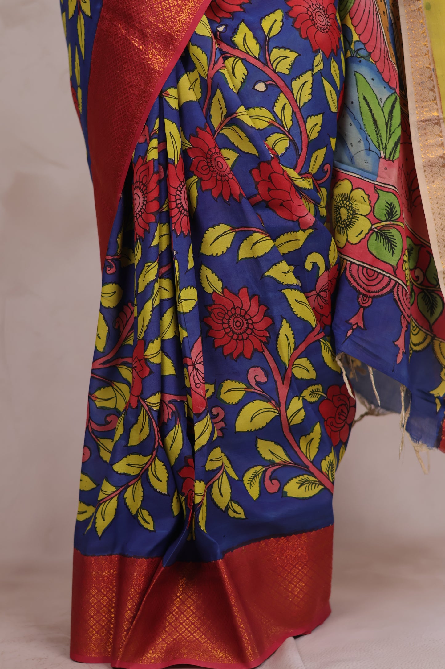 Hand Drawn Pen Kalamkari Blue And Red Bangalore Silk Kanchi Border Saree | Looms & Tassels