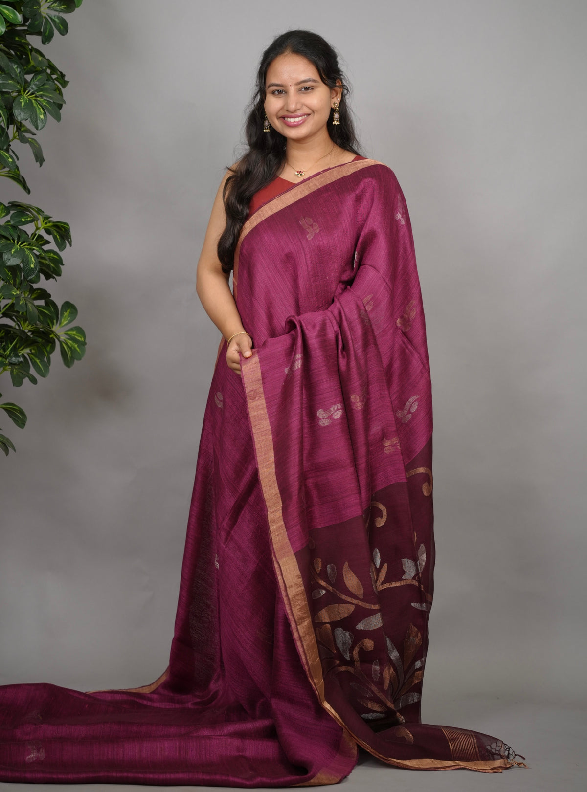 Magenta Handloom Jamdhani Pure Matka Silk Saree with Muslin Silk Pallu