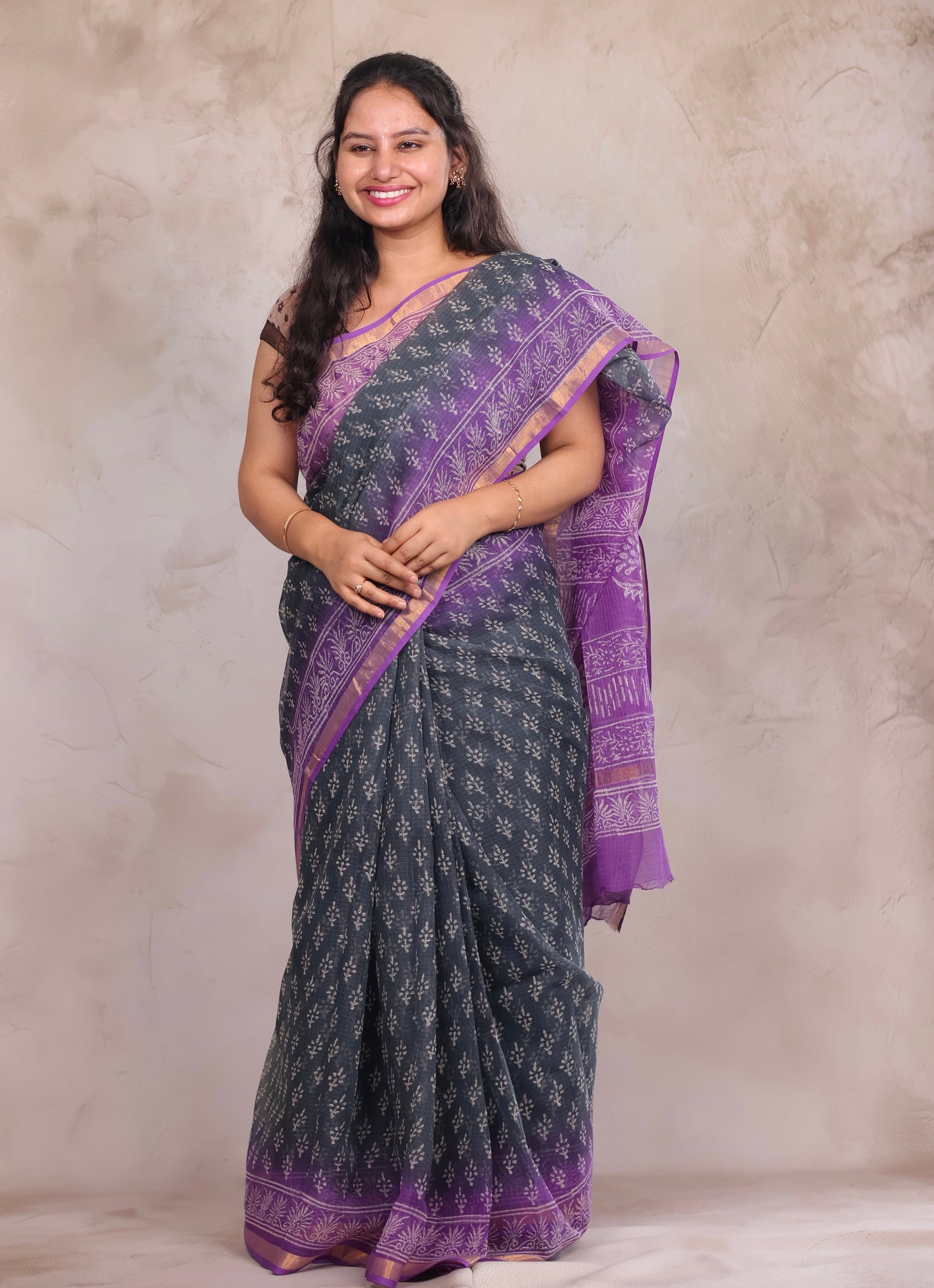 Ash And Dark Lavender Dual Shade Pure Kota Doria Saree with Bagru Handblock Prints | Looms & Tassels