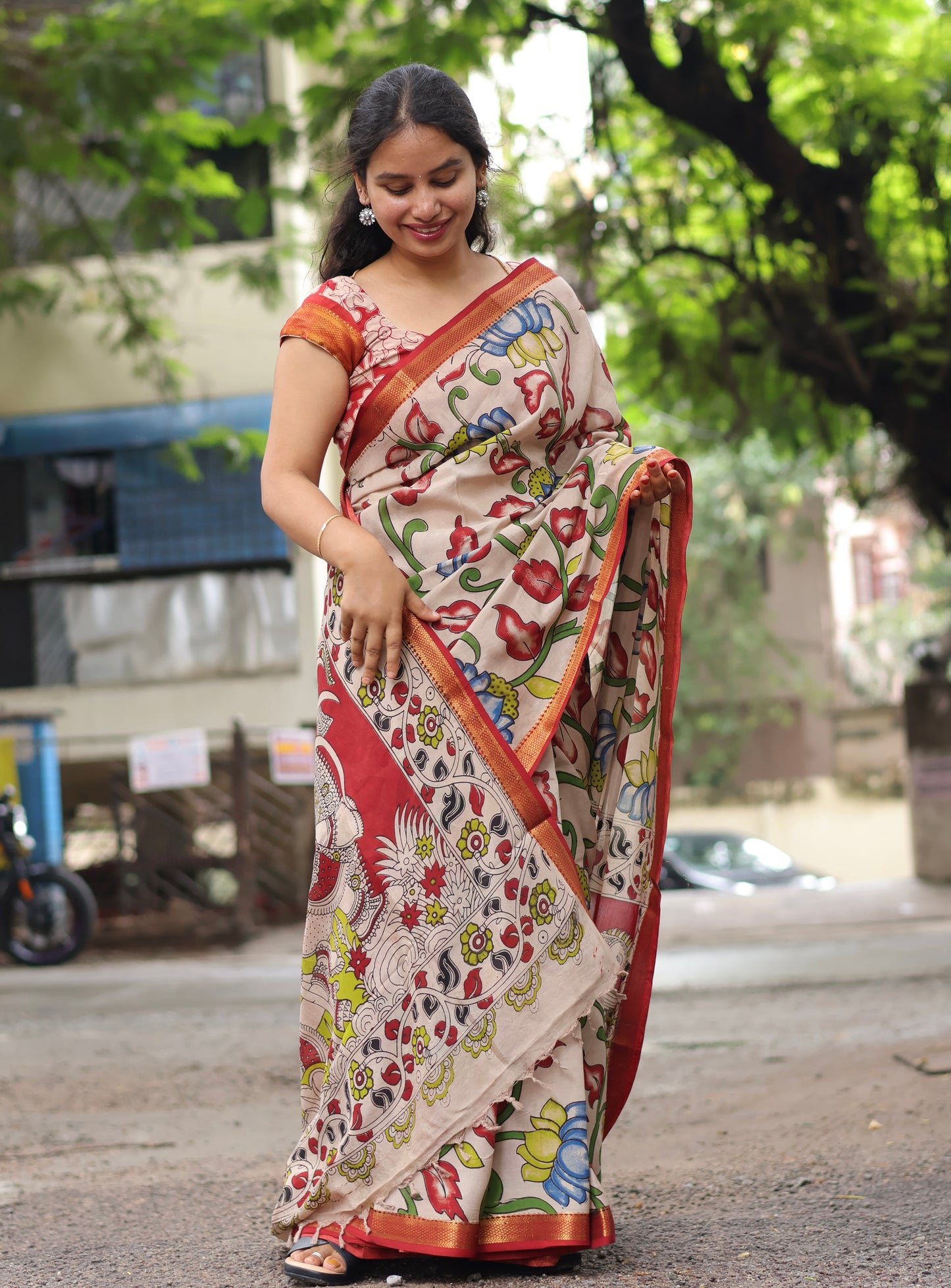 Lotus Kalamkari Nizam Border Silk Saree