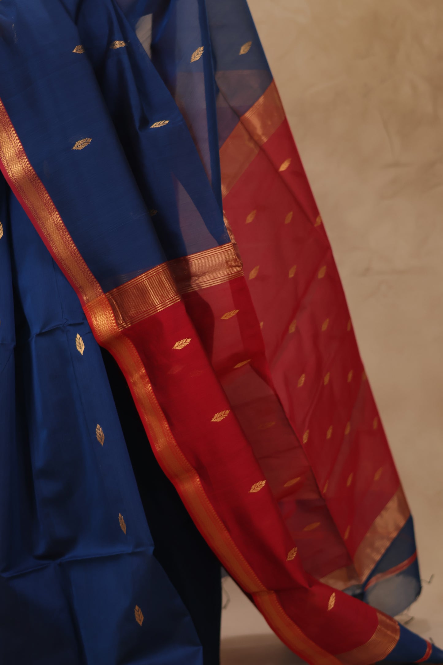 Rama Blue Handloom Maheswari Silk Cotton Sarees | Looms & Tassels
