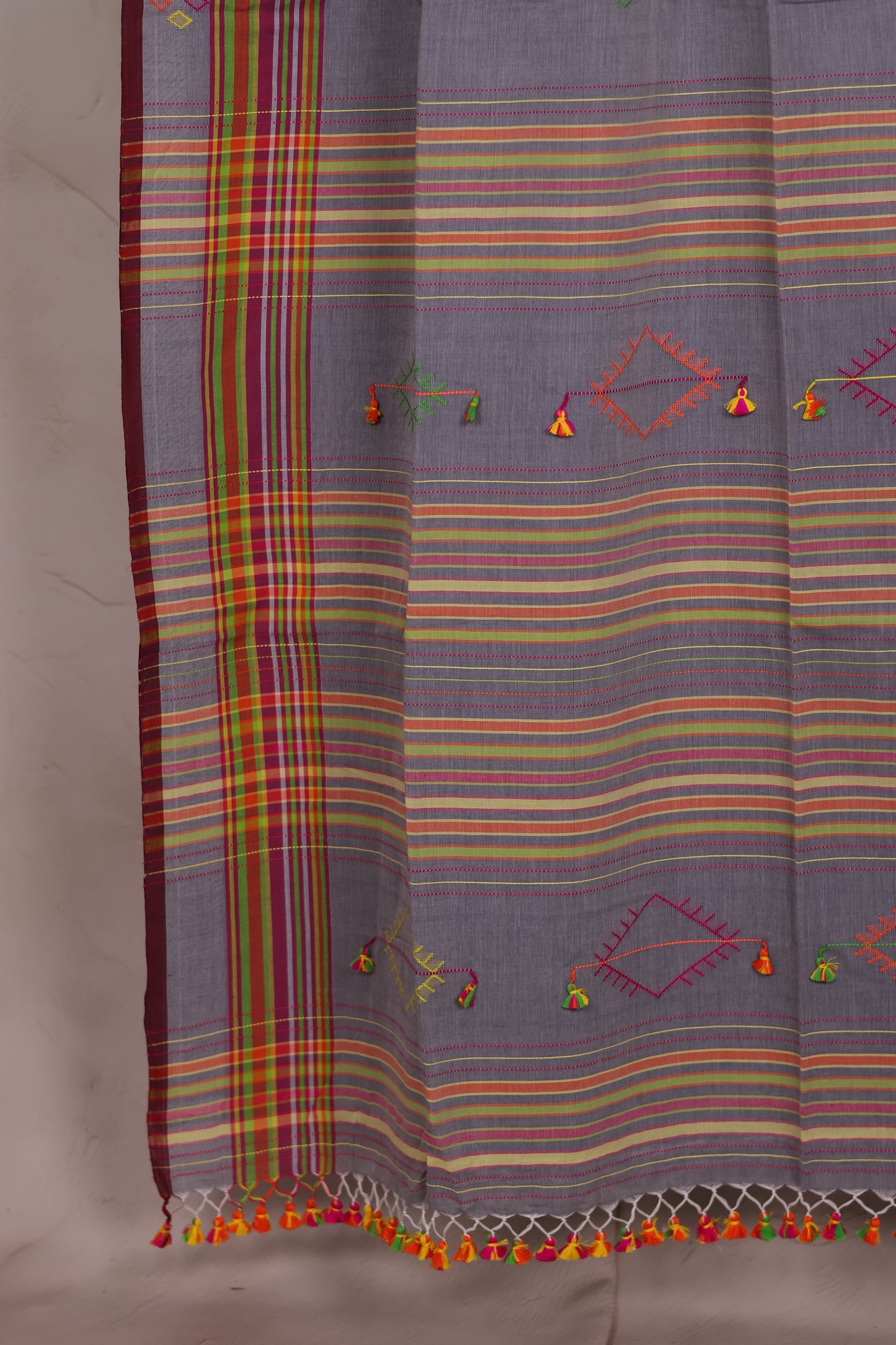 Grey Bhujodi weaving Malai Cotton Saree | Looms & Tassels