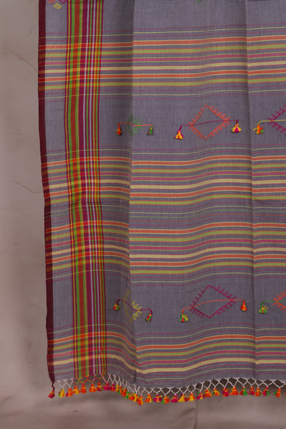 Grey Bhujodi weaving Malai Cotton Saree | Looms & Tassels