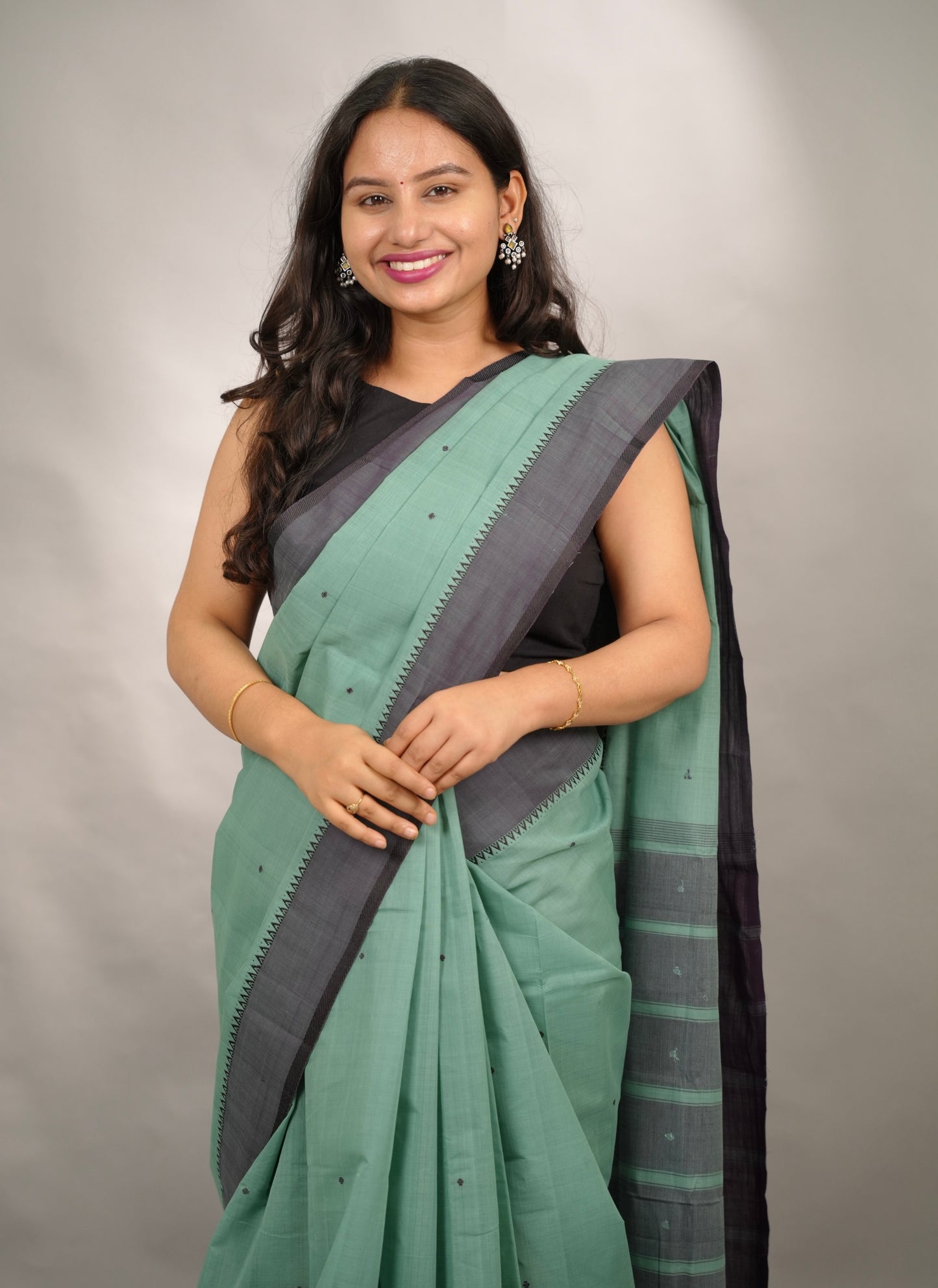 Handloom Venkatagiri Cotton Saree Without Blouse | Looms & Tassels