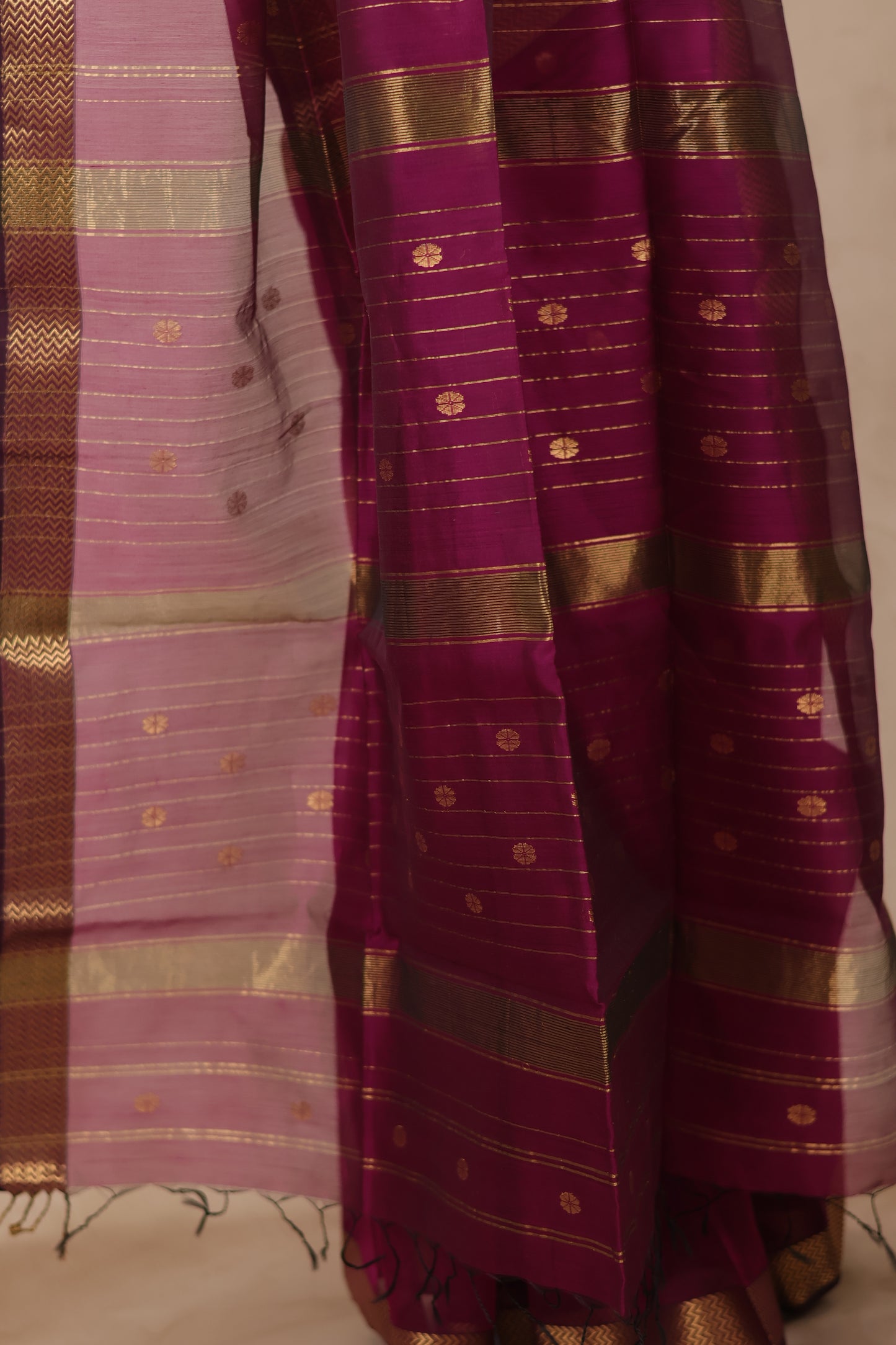 Magenta Handloom Maheswari Silk Cotton Sarees | Looms & Tassels