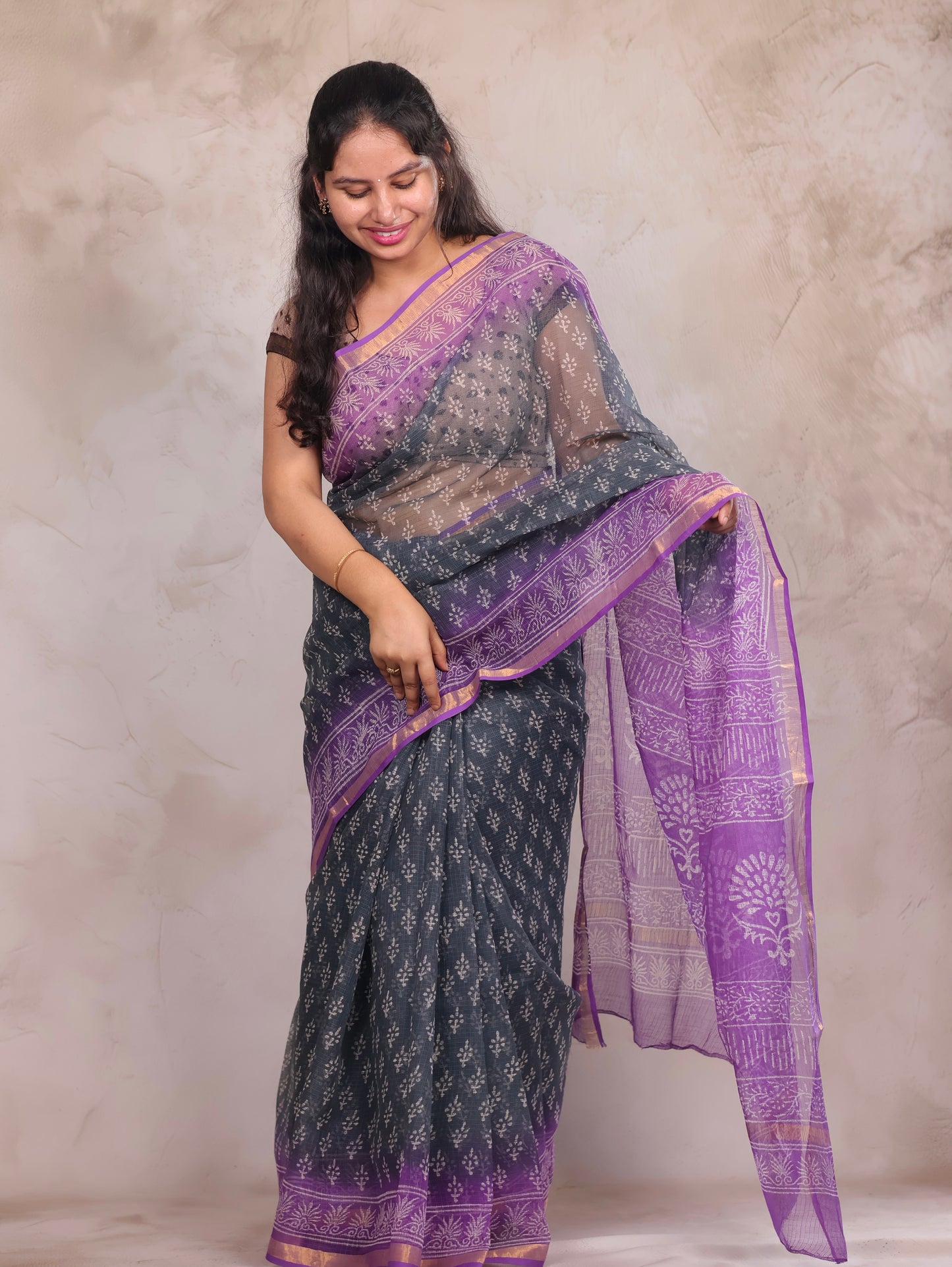 Ash And Dark Lavender Dual Shade Pure Kota Doria Saree with Bagru Handblock Prints | Looms & Tassels