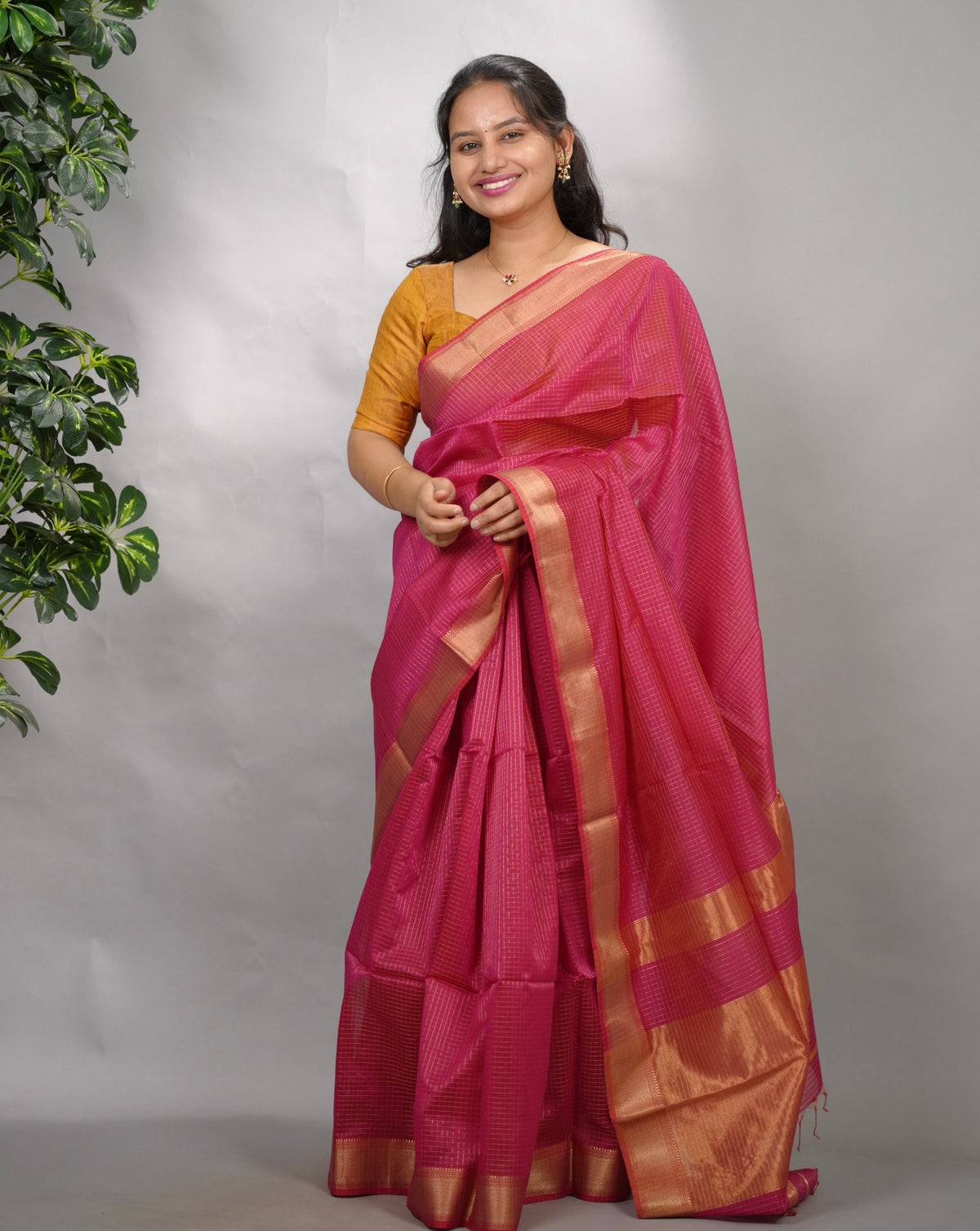 Pink Checks Handloom Maheswari Silk Cotton Sarees | Looms & Tassels