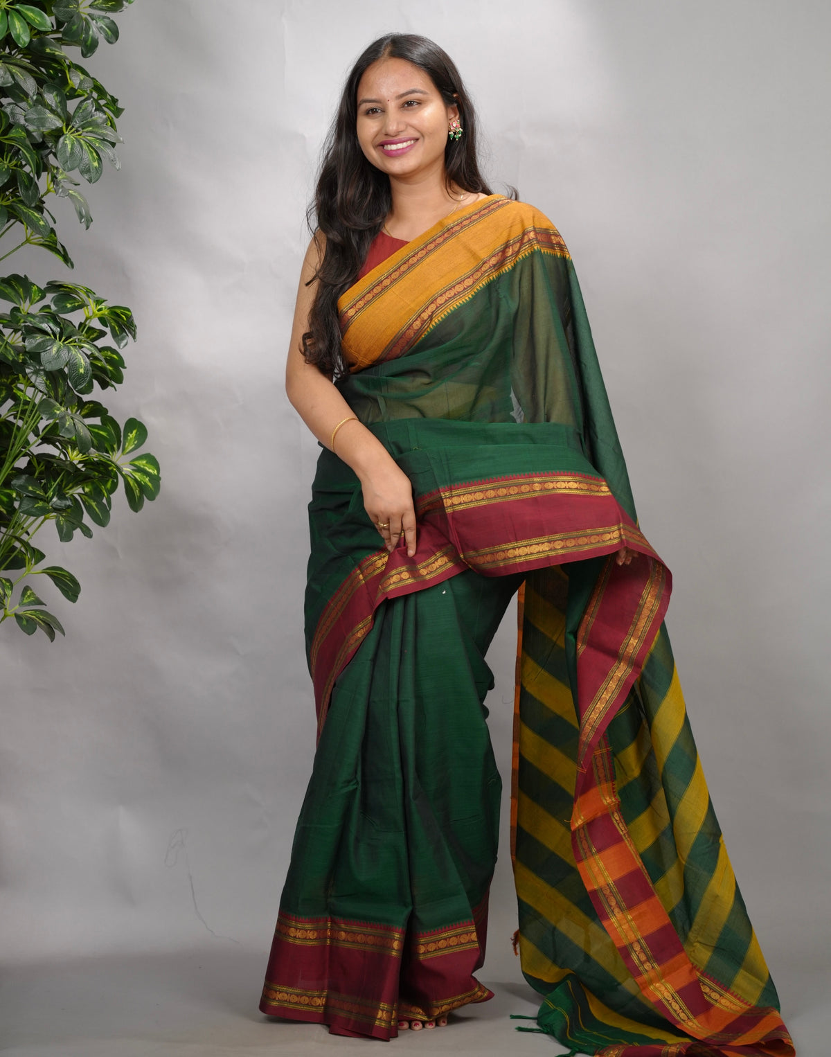 Green Narayanpet Cotton Saree With Ganga And Jamuna Border | Looms & Tassels