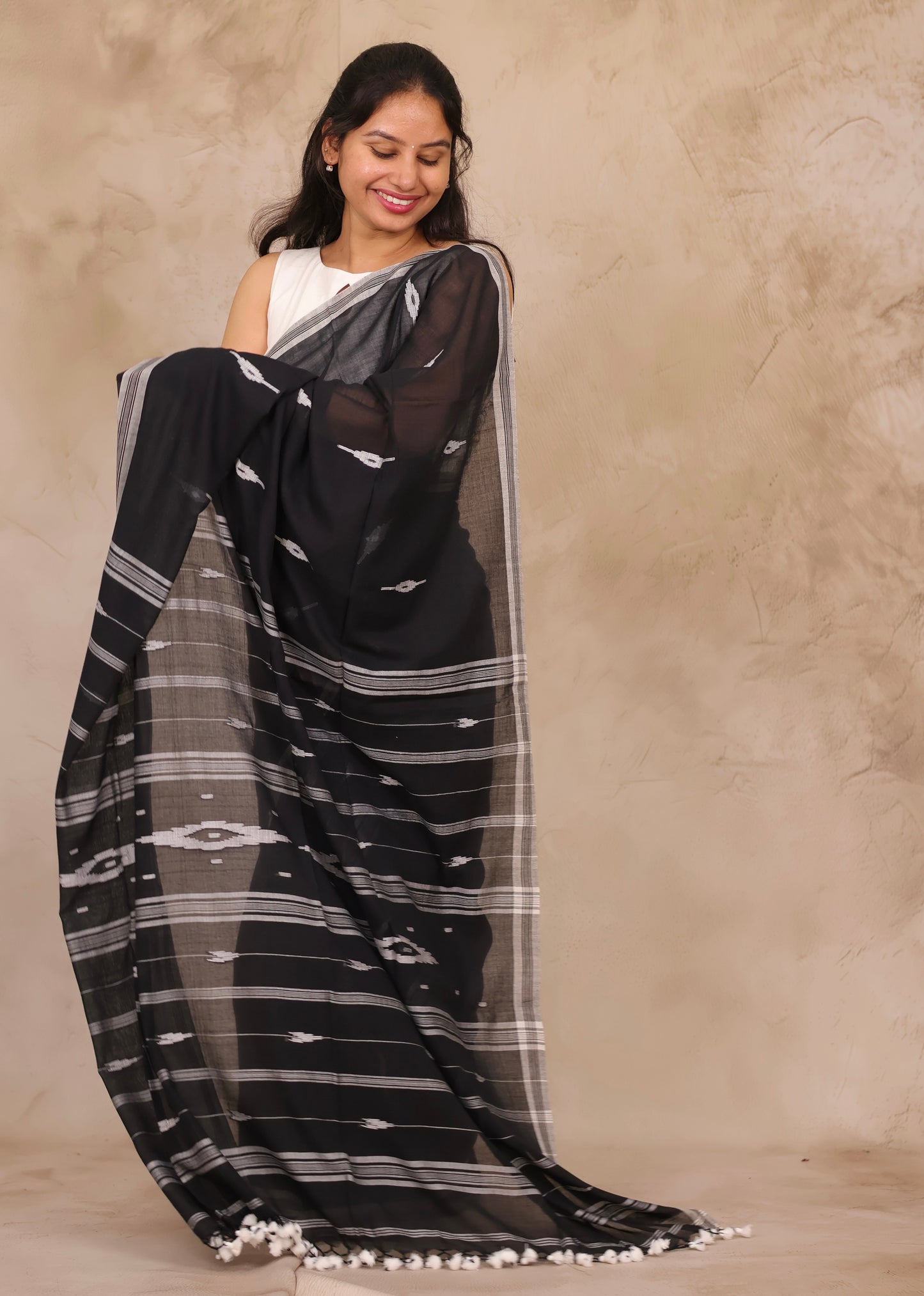 Black Handwoven Malai Cotton Saree | Looms & Tassels