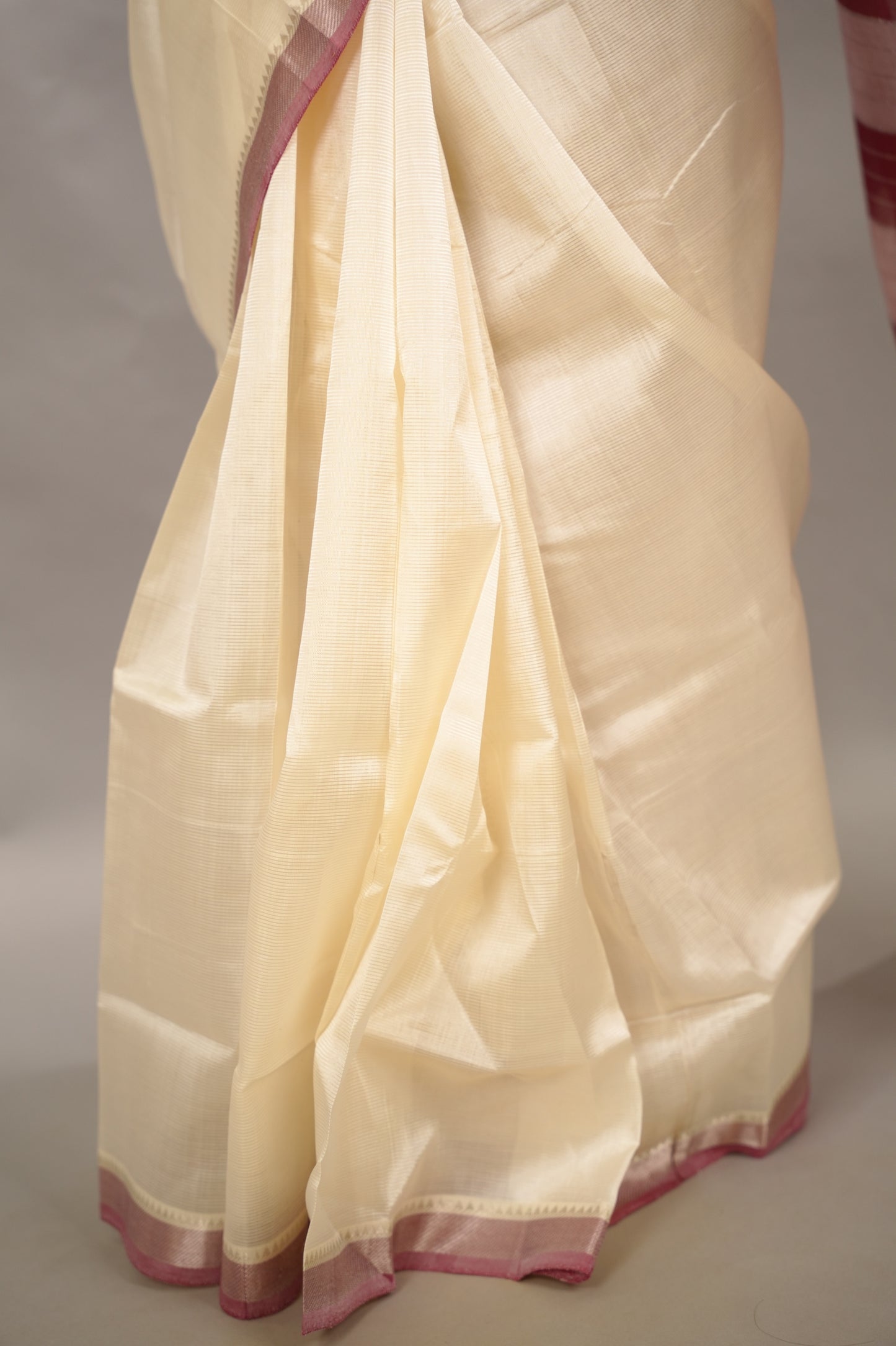 Off White & Maroon Handloom Mangalagiri Silk Saree| Looms & Tassels
