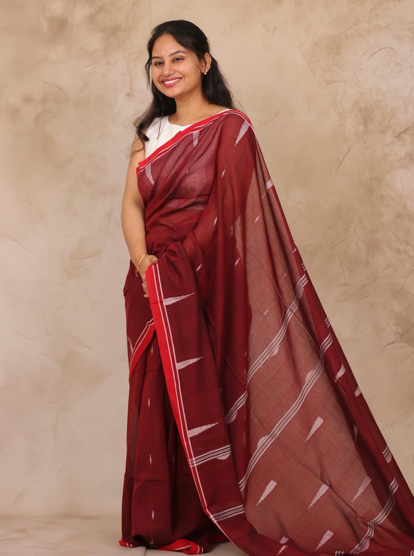 Maroon Handwoven Malai Cotton Saree| Looms & Tassels
