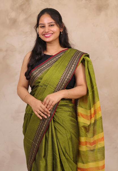 Green Narayanpet Cotton Saree | Looms & Tassels