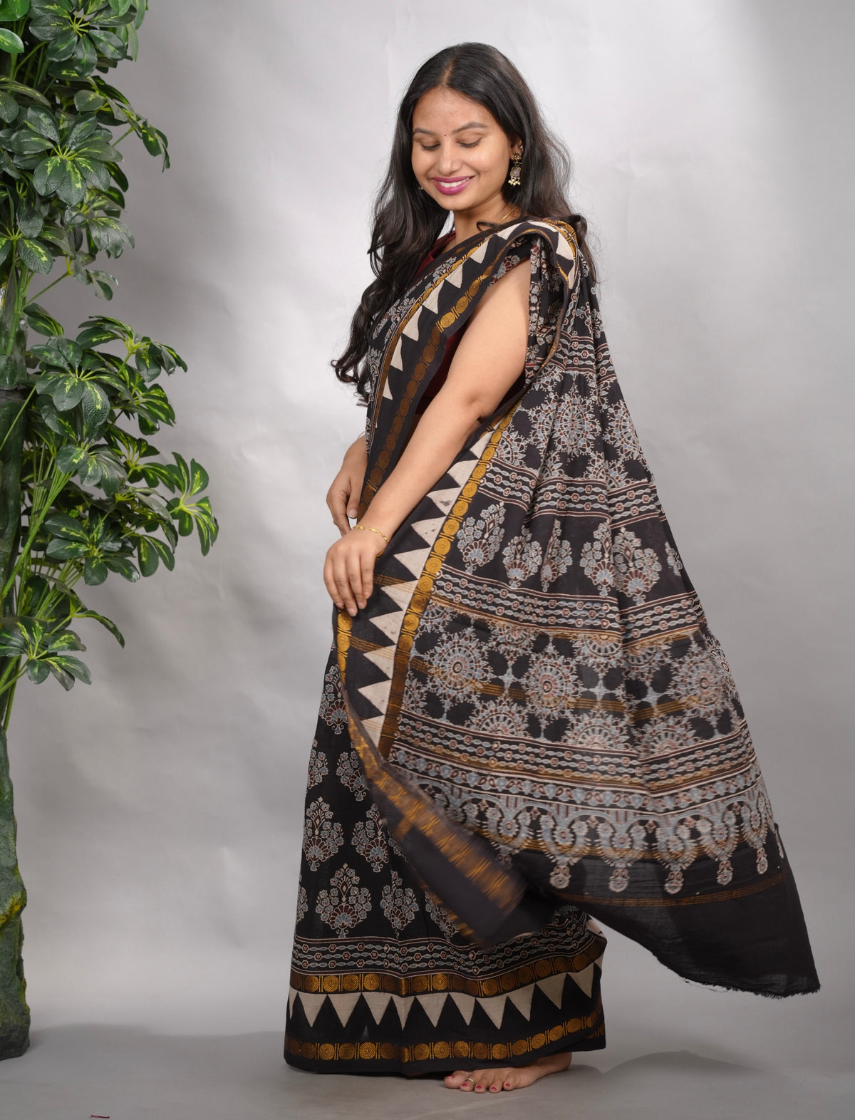 Black Ajrakh Hand Block Printed Sungudi Cotton Saree | Looms & Tassels