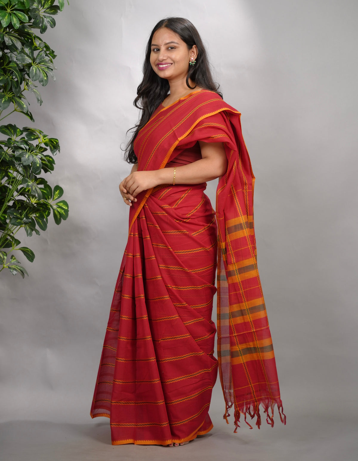 Red Narayanpet Cotton Saree | Looms & Tassels