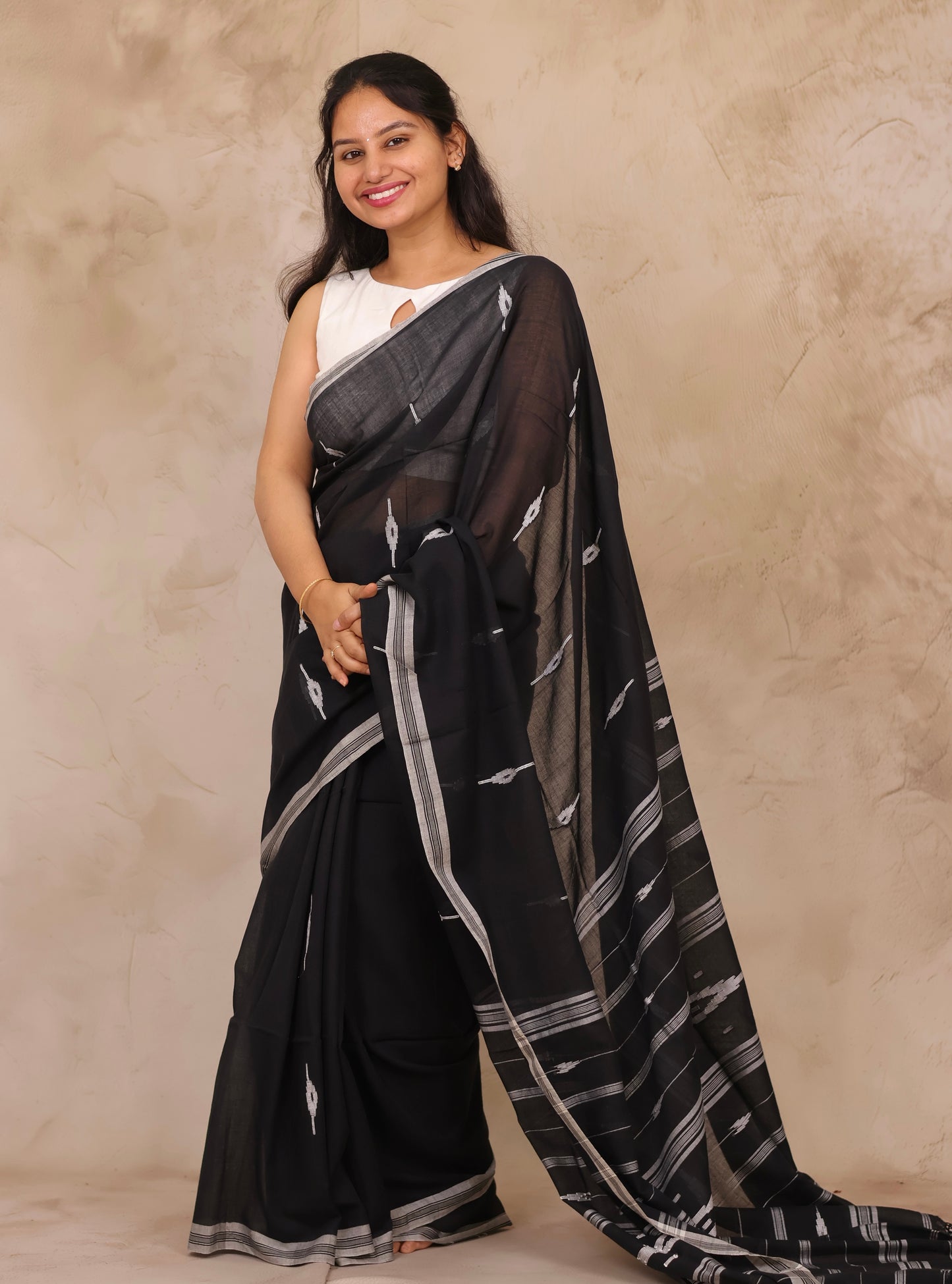 Black Handwoven Malai Cotton Saree | Looms & Tassels