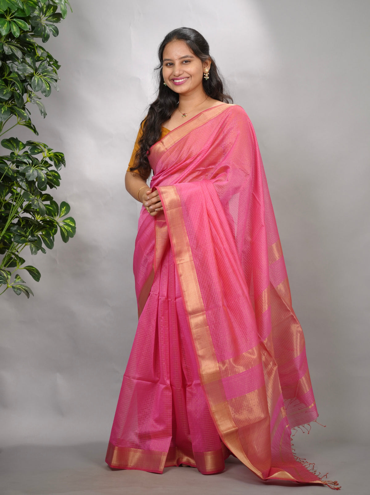 Pink Checks Handloom Maheswari Silk Cotton Sarees | Looms & Tassels