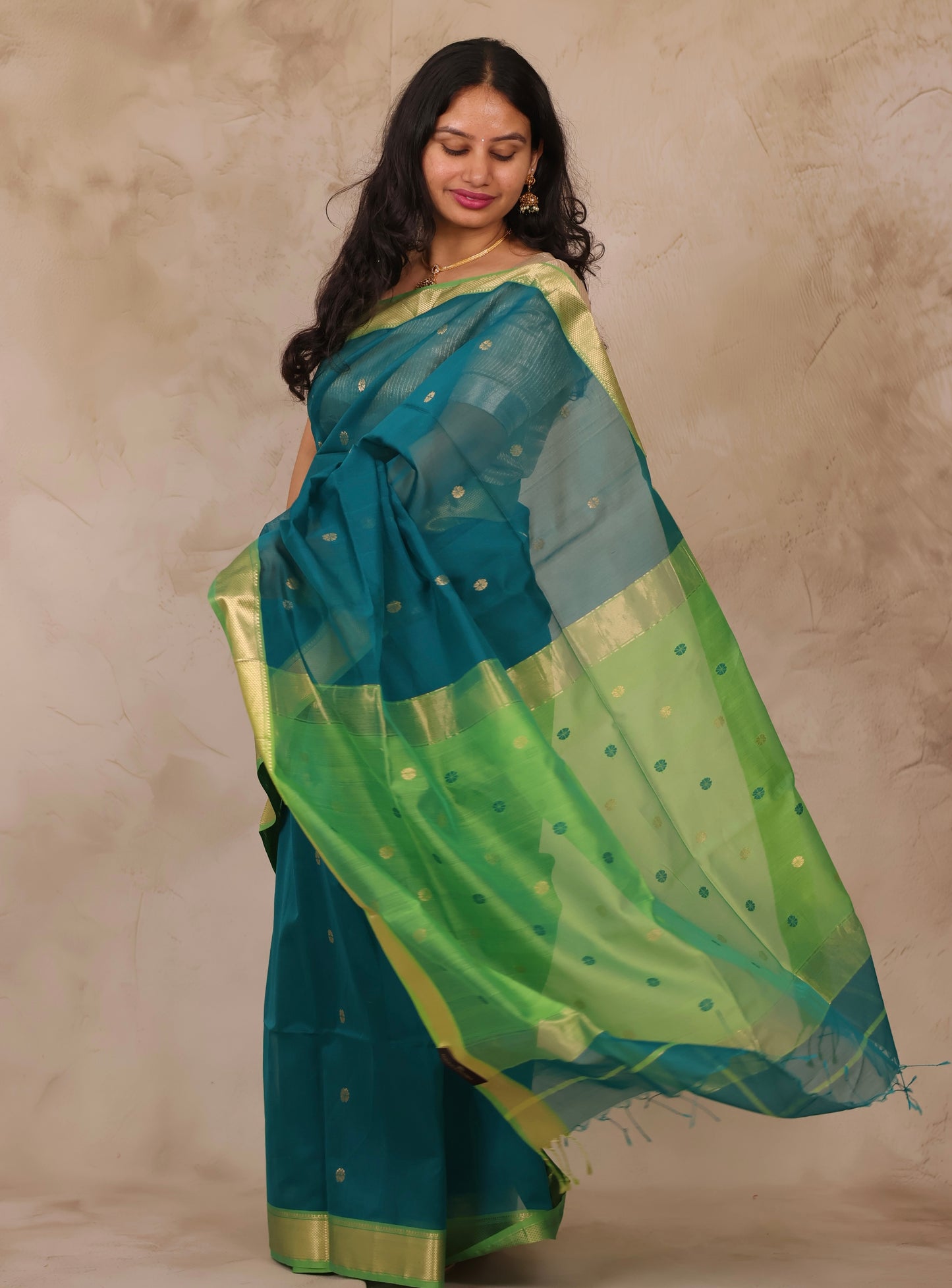 Rama Green Handloom Maheswari Silk Cotton Sarees | Looms & Tassels