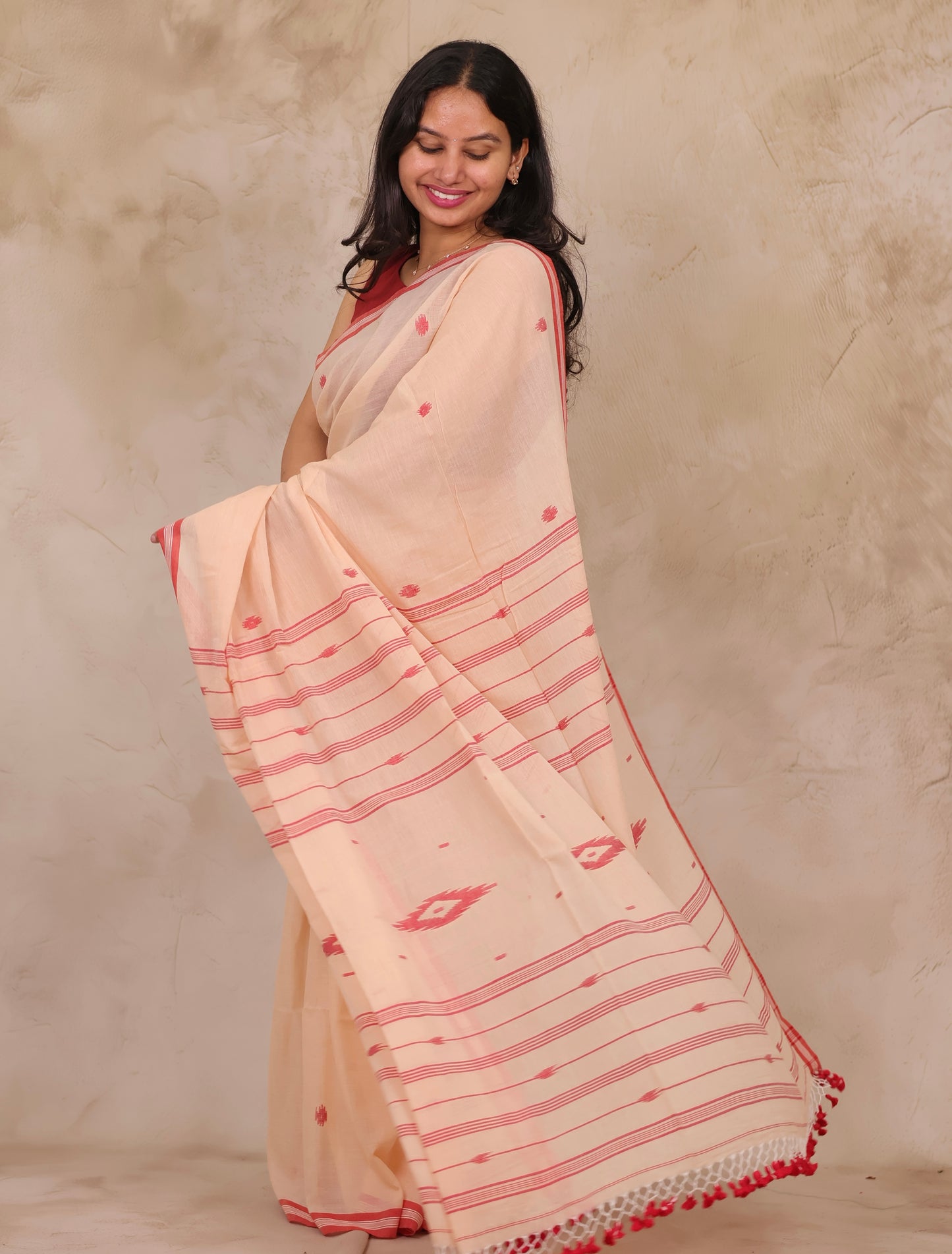 Cream Handwoven Malai Cotton Saree| Looms & Tassels