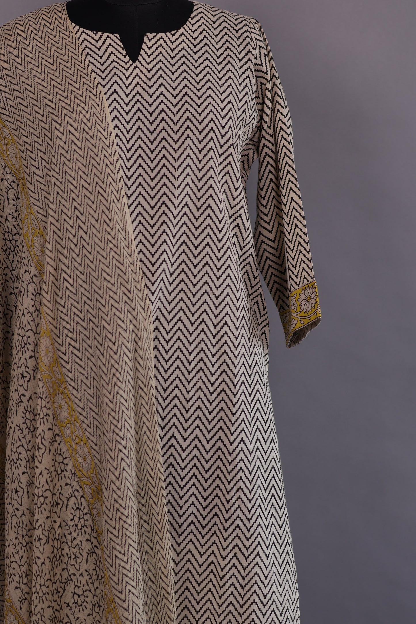 Handblock printed Pure Mul Cotton with chiffon Duppata 3 piece suit (stitched)