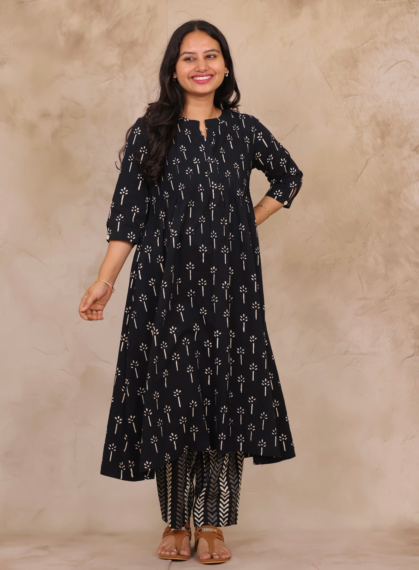 Black Pure Mul Cotton Co-Ord Set | Looms & Tassels