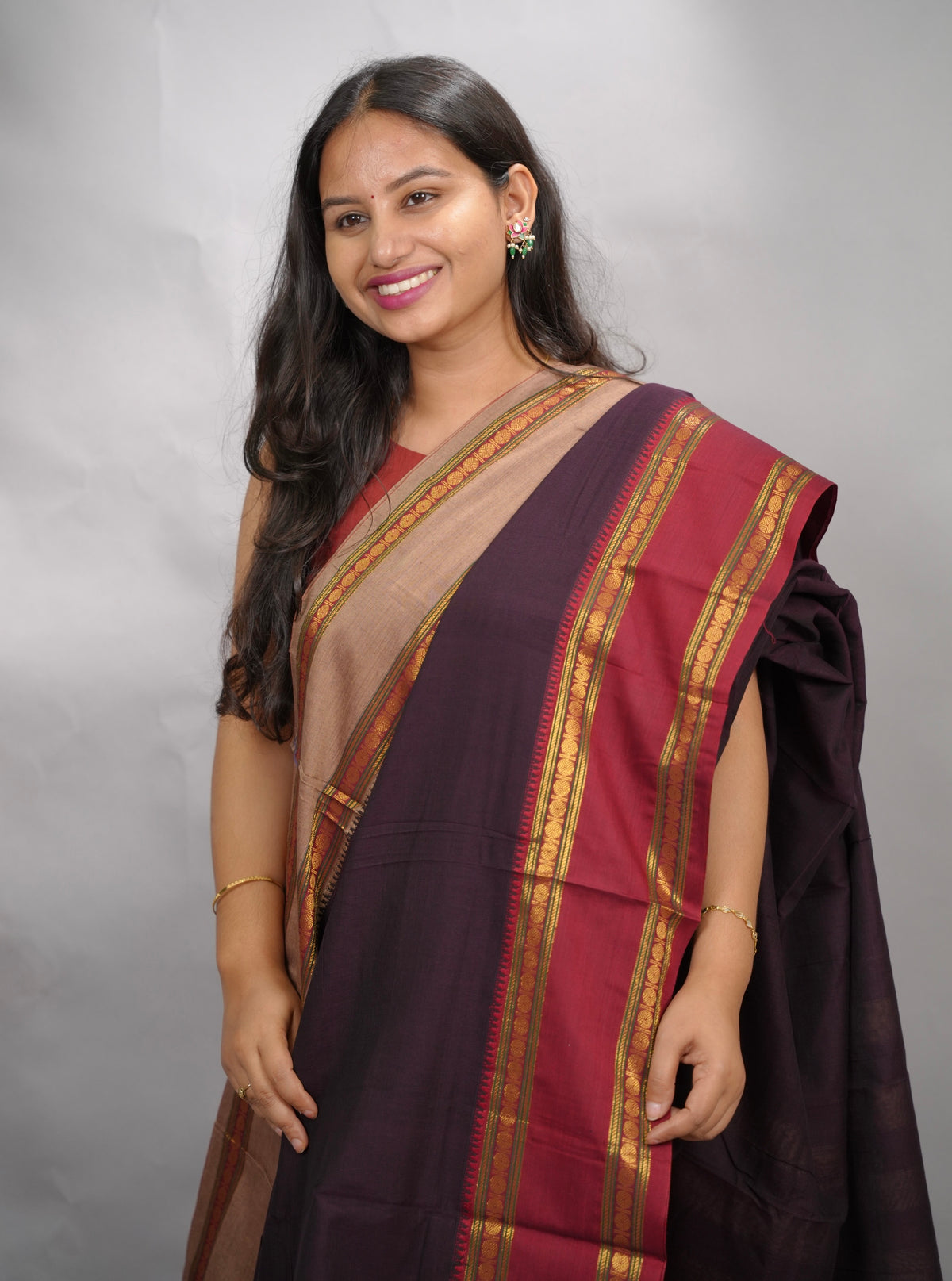 Wine Narayanpet Cotton Saree With Ganga And Jamuna Border | Looms & Tassels